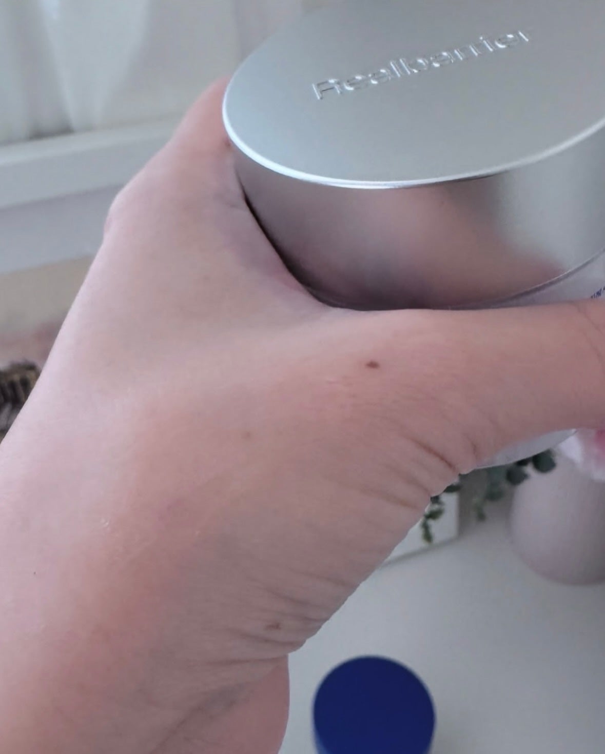 Non/フォロバ100 on LIPS 「✨【Realbarrierリアルバリア】✨肌バリアのスペシャリ..」(3枚目)