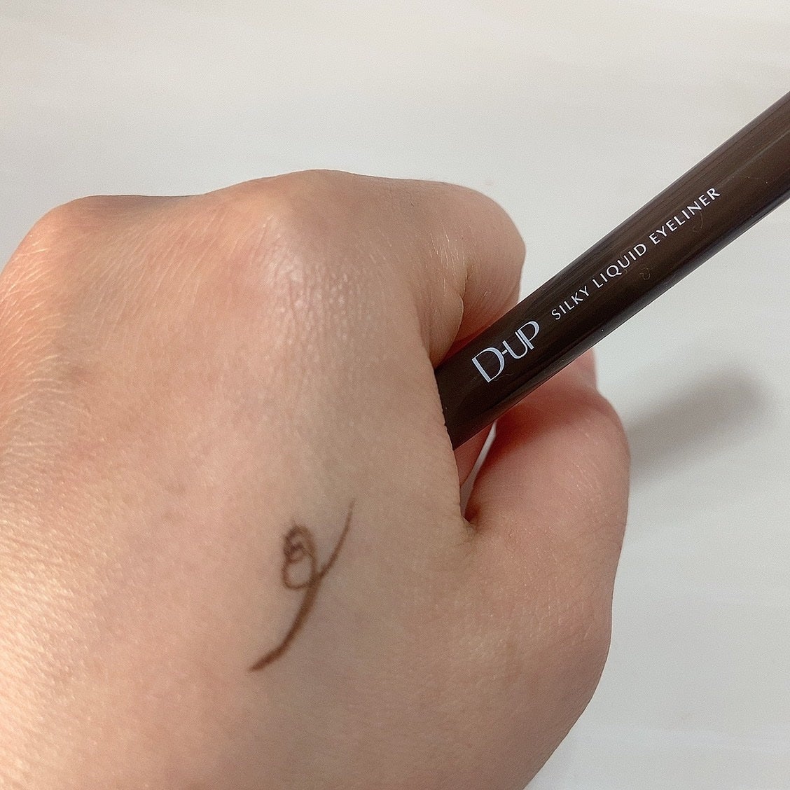 シルキーリキッドアイライナーWP/D-UP/リキッドアイライナーを使ったクチコミ(6枚目)
