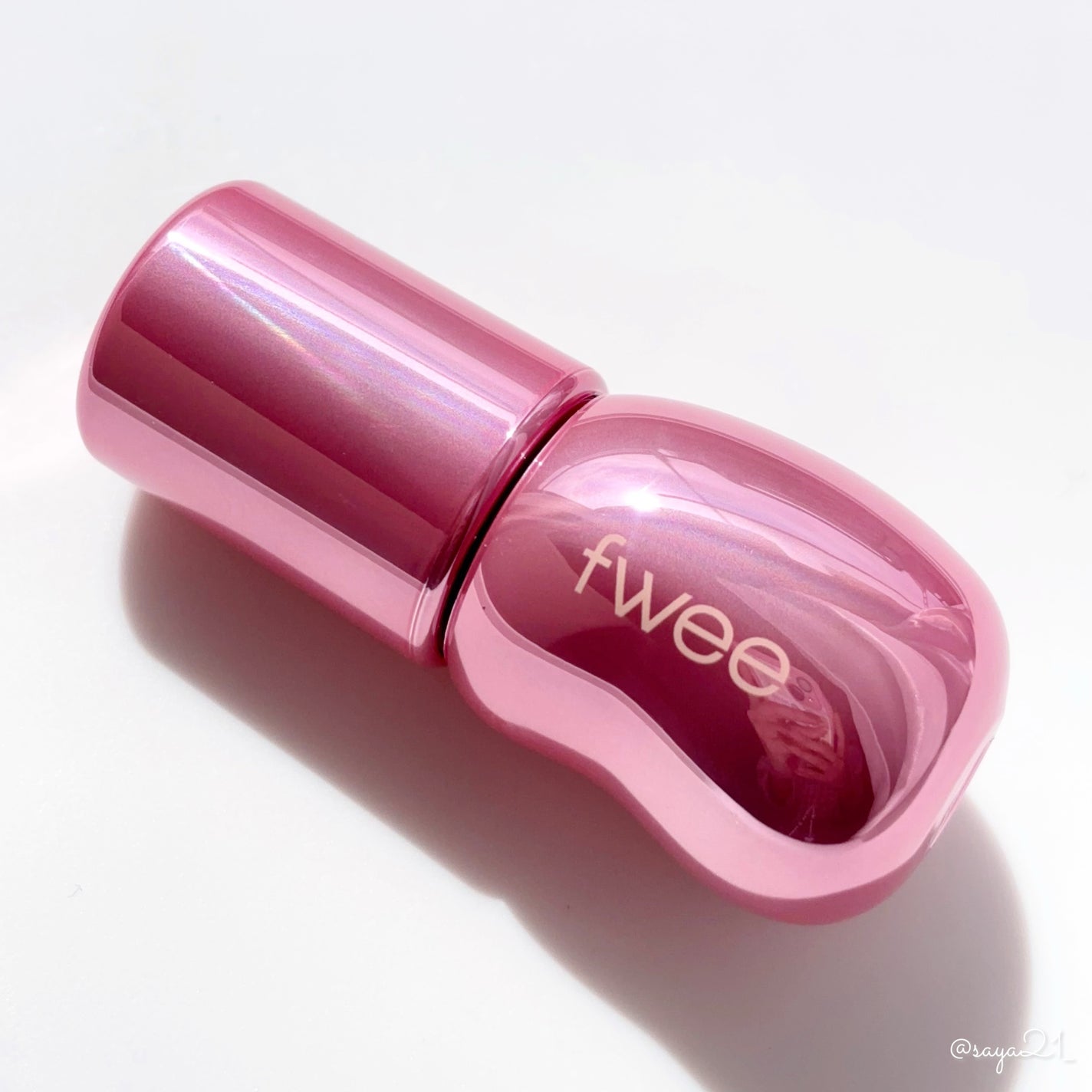 フィー 3Dボリューミンググロス/fwee/リップグロスを使ったクチコミ(1枚目)