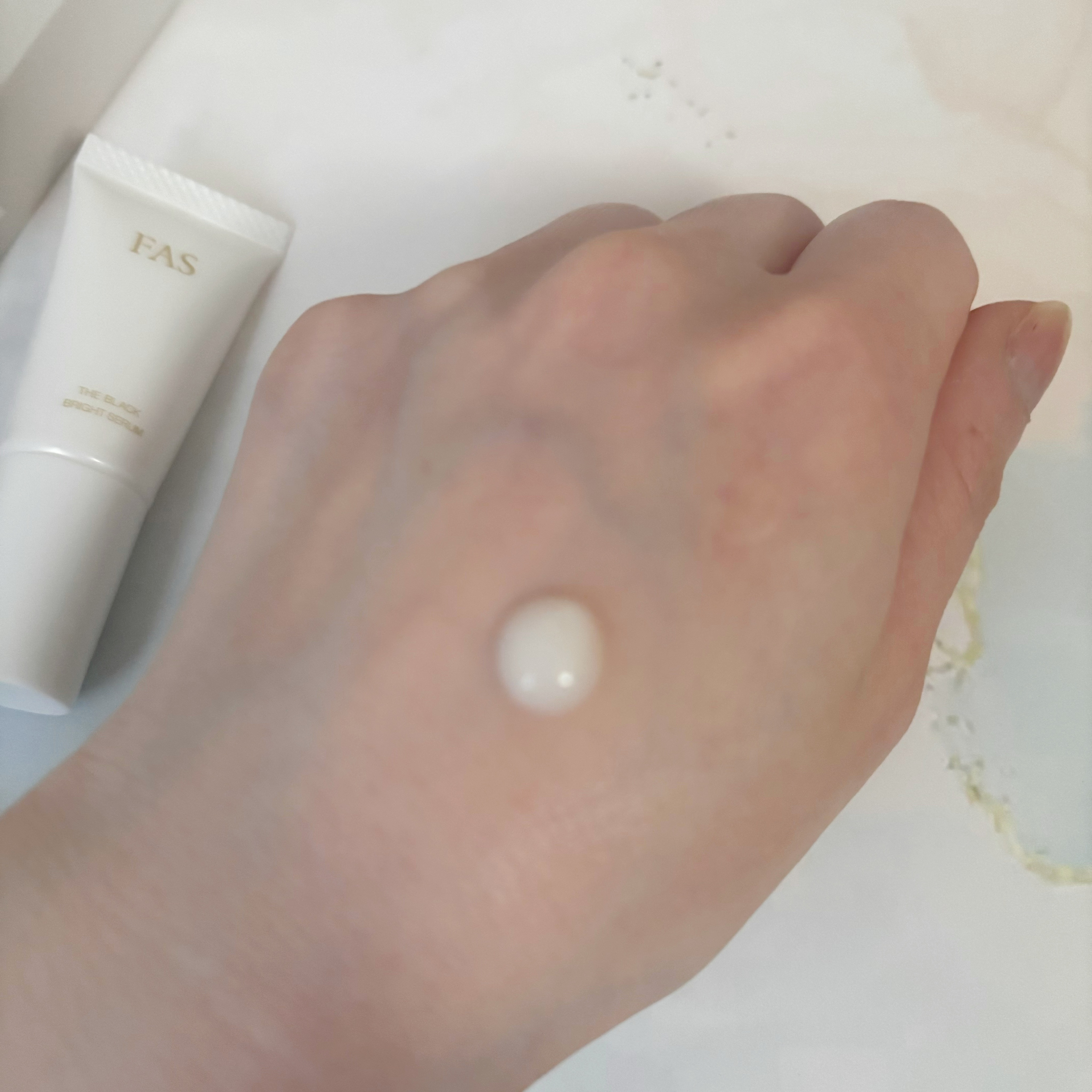 FAS ザ ブラック ブライトセラム/FAS/美容液を使ったクチコミ（2枚目）