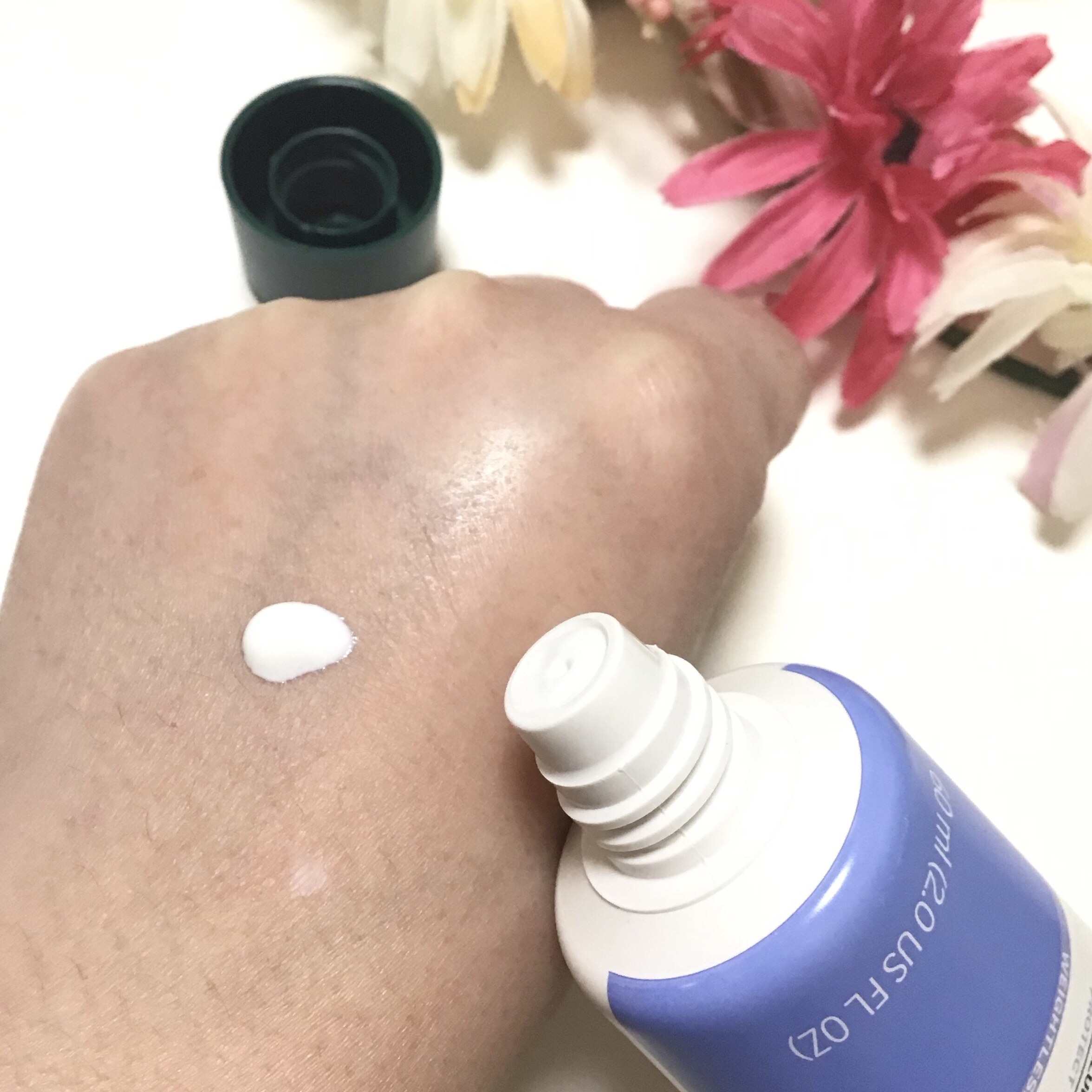 THE BODY SHOP スキンディフェンス デイリー マルチプロテクト ライト エッセンス SPF50 PA+++のクチコミ「#PR
#THEBODYSHOP
#LIPSプレゼント


『スキンディフェンス デイリー マ.....」（3枚目）