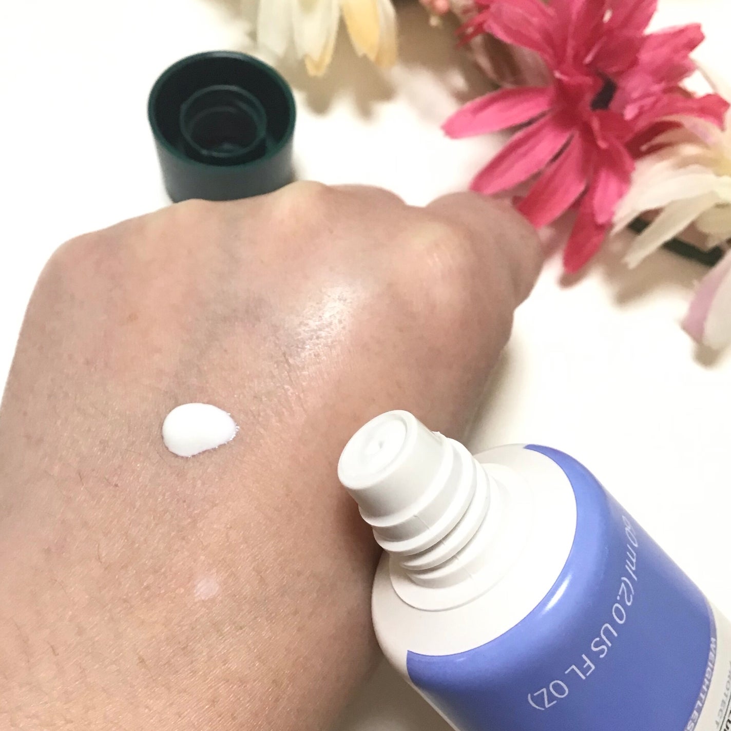 スキンディフェンス デイリー マルチプロテクト ライト エッセンス SPF50 PA+++/THE BODY SHOP/日焼け止めミルクを使ったクチコミ(3枚目)