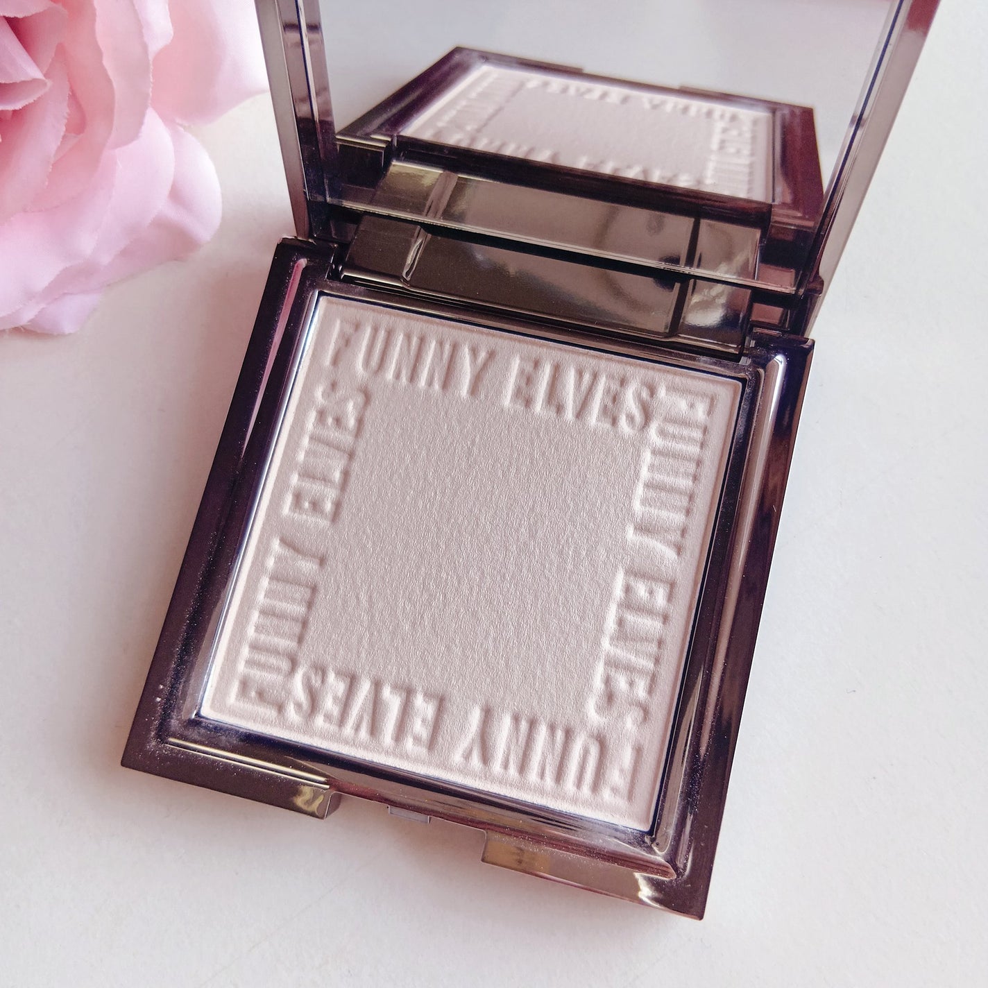 ソフトマットプレストパウダー/FUNNY ELVES方里/プレストパウダーを使ったクチコミ(3枚目)