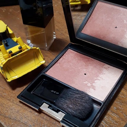 ピュア カラー ブラッシュ 04 漆陽-URUSHIBI/SUQQU/パウダーチークの画像