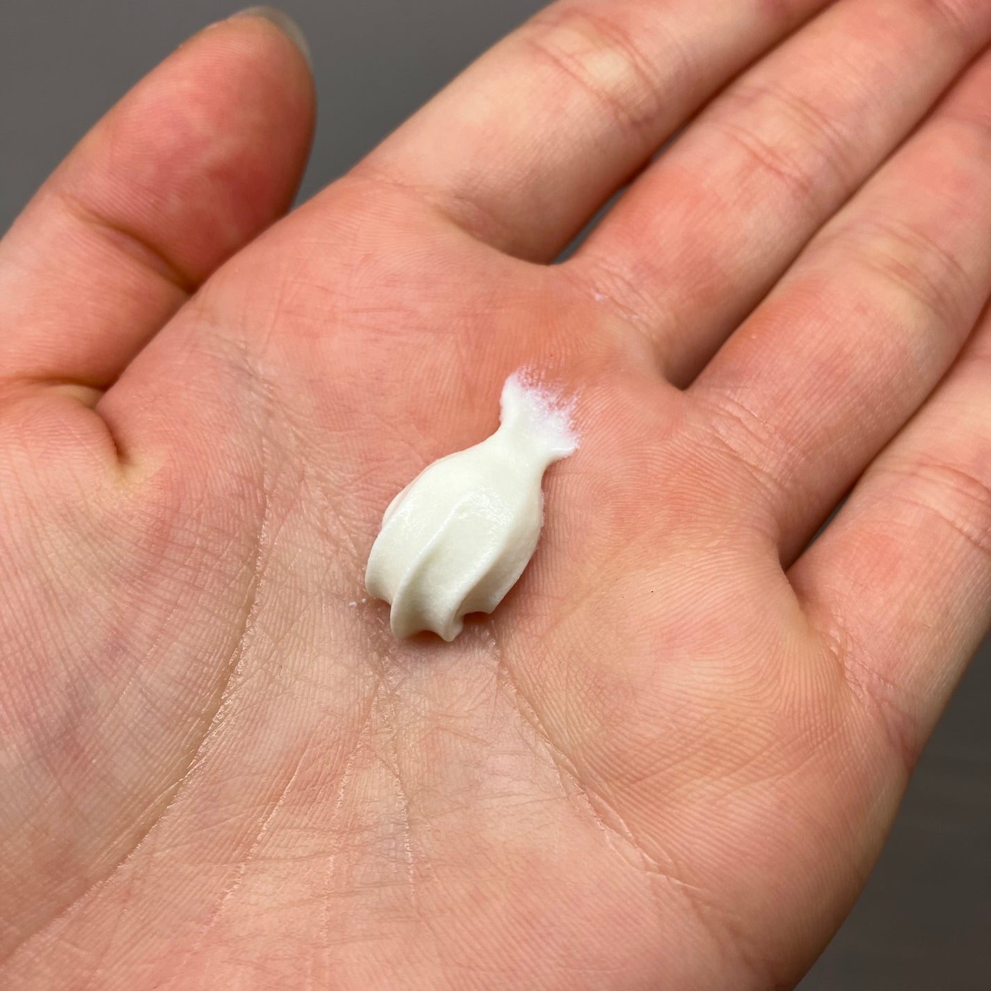 アクアリッチ エアリーホールドクリーム(呼吸感ベールUV)/ビオレ/日焼け止めクリームを使ったクチコミ(2枚目)