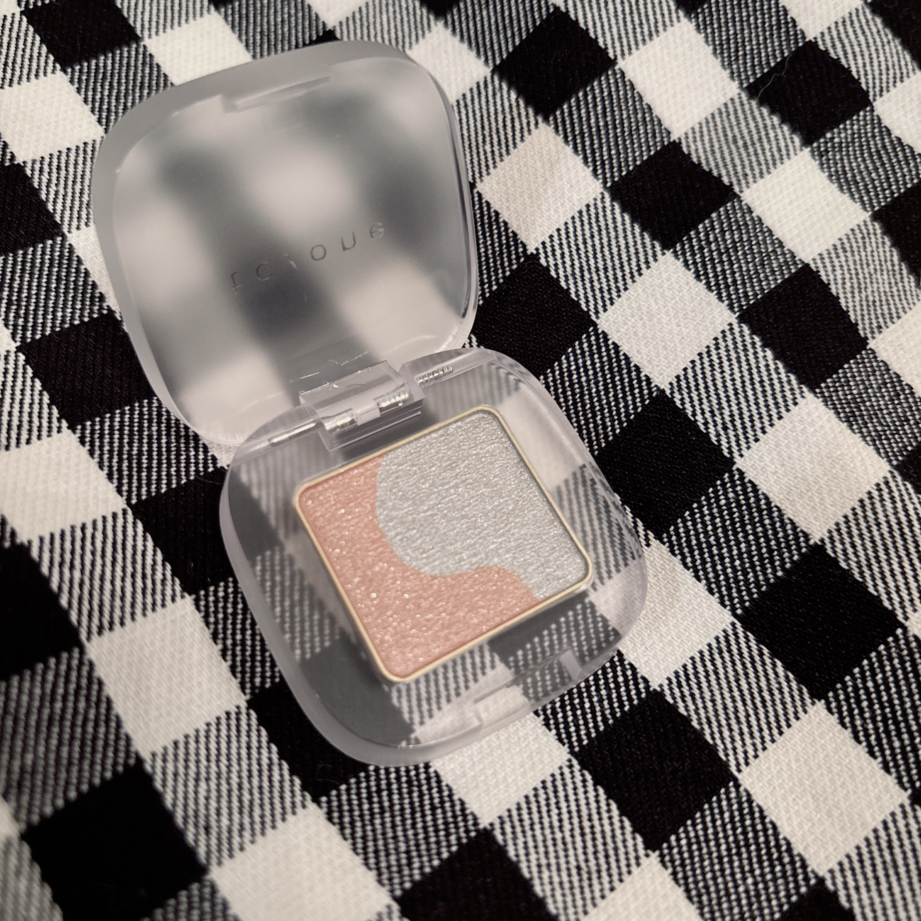 ペタル フロート アイシャドウ 01 MORNING CLOUD/to/one/アイシャドウパレットを使ったクチコミ（3枚目）