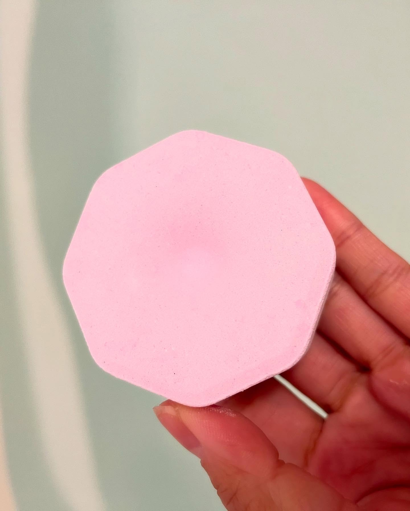 バブ モンスターバブルMEGA級 マーブル泡 ラベンダーカクテルの香り​/バブ/炭酸系入浴剤を使ったクチコミ（3枚目）