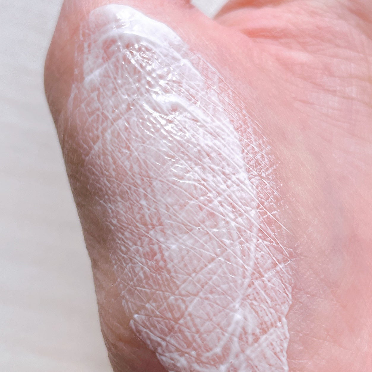 フローラノーティス ジルスチュアート チェリーブロッサム コンフォートUVセラム/Flora Notis JILL STUART/日焼け止めジェルを使ったクチコミ(4枚目)