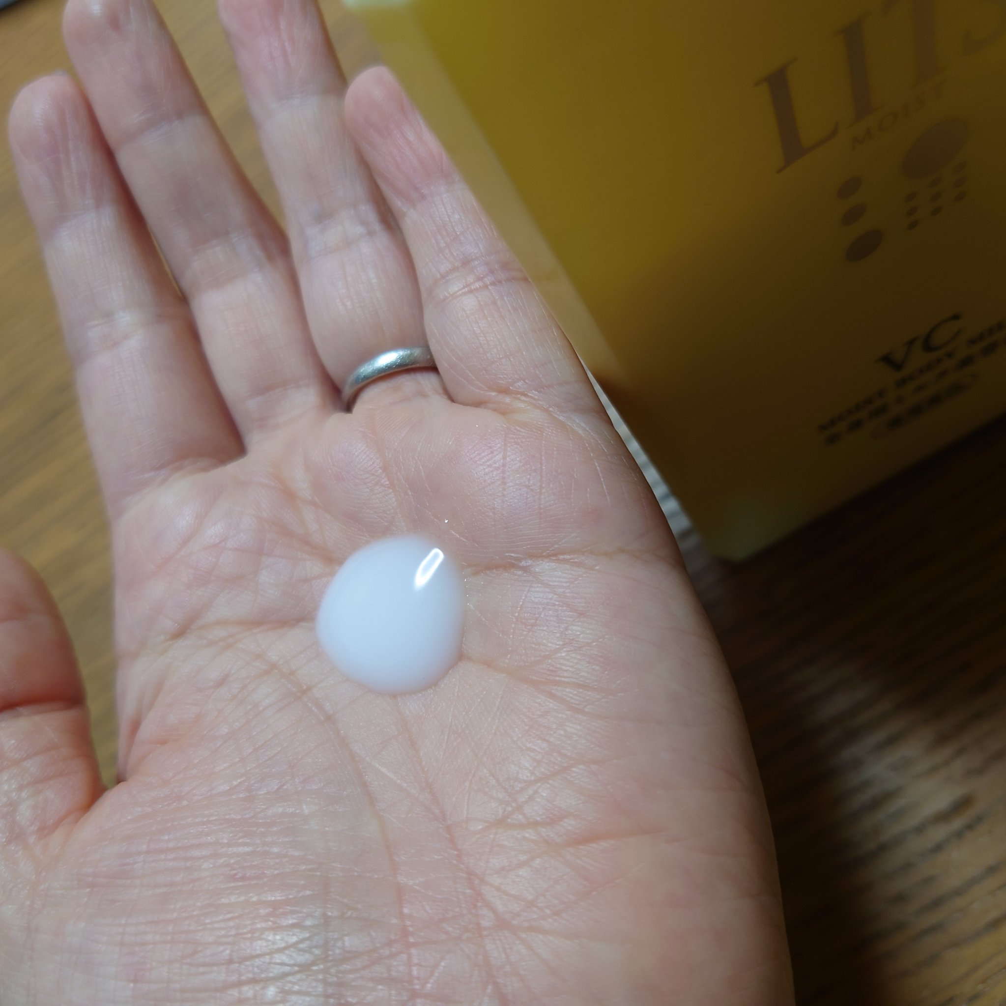 モイストC 薬用ボディミルク リラックスハーブの香り/リッツ/ボディミルクを使ったクチコミ（2枚目）