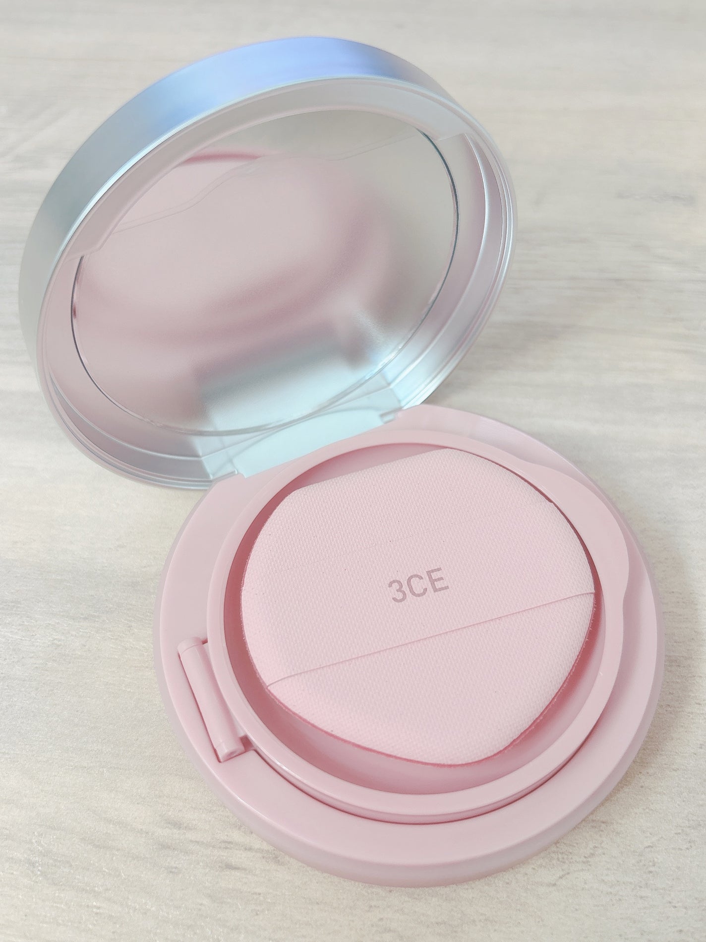 フィッティングメッシュクッション/3CE/クッションファンデーションを使ったクチコミ(4枚目)