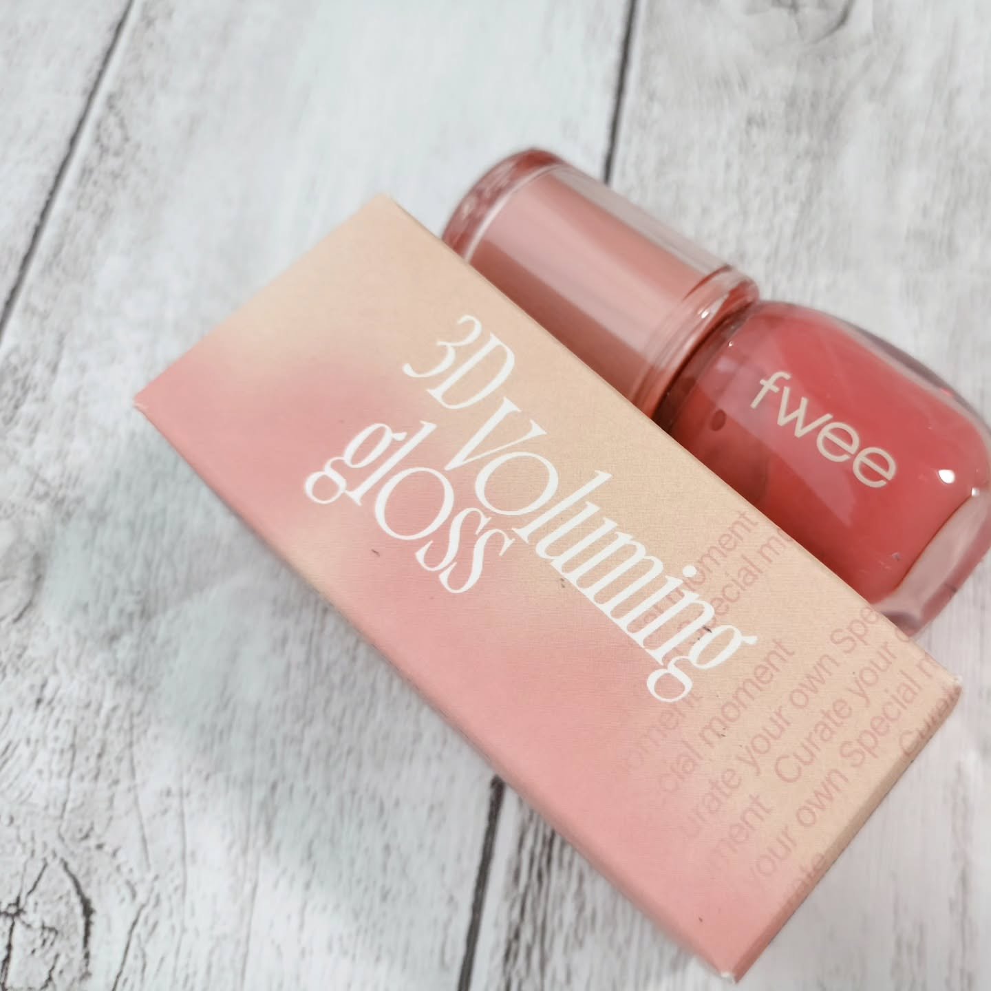 フィー 3Dボリューミンググロス/fwee/リップグロスを使ったクチコミ（2枚目）