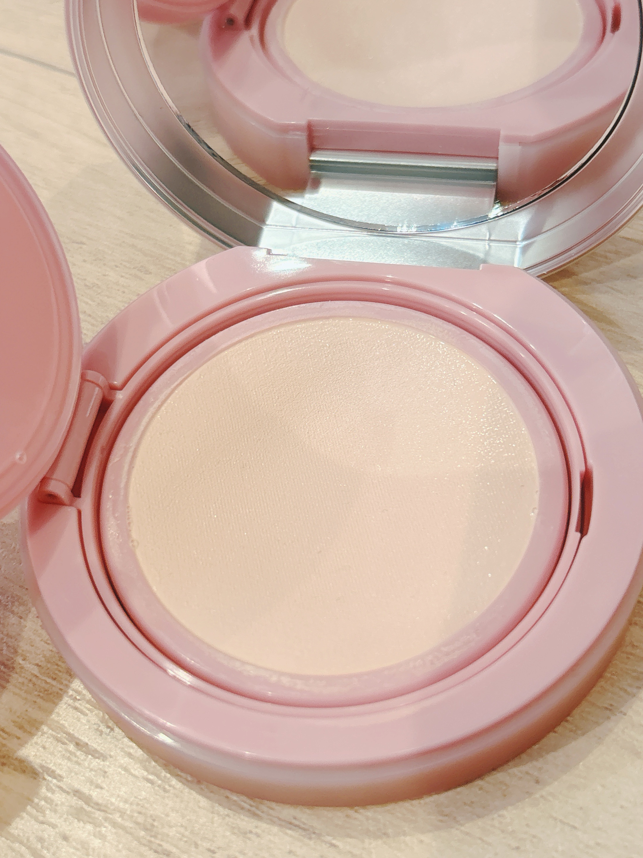 フィッティングメッシュクッション/3CE/クッションファンデーションを使ったクチコミ（3枚目）