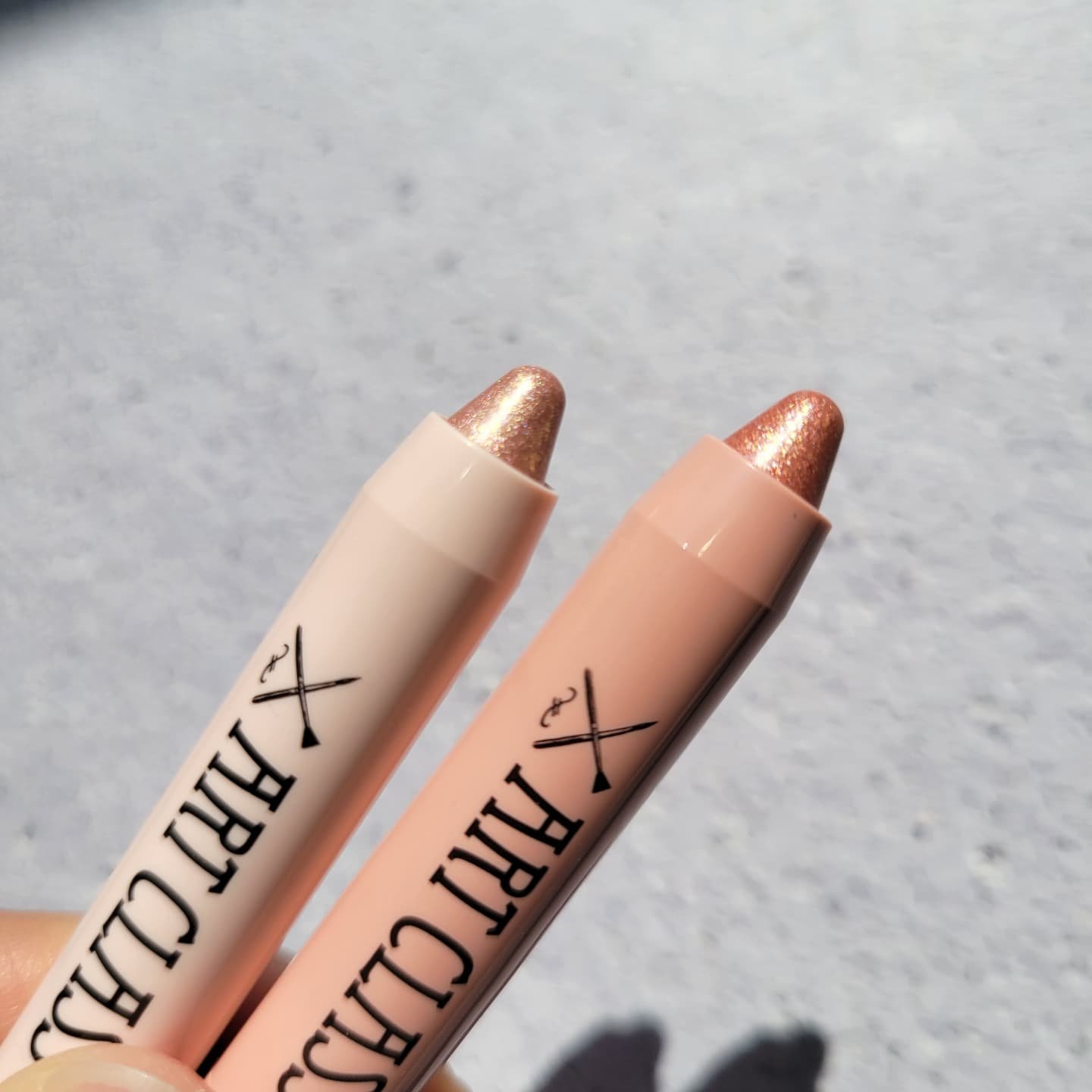 アートクラス アイグリッツ/too cool for school/スティックアイシャドウを使ったクチコミ（2枚目）