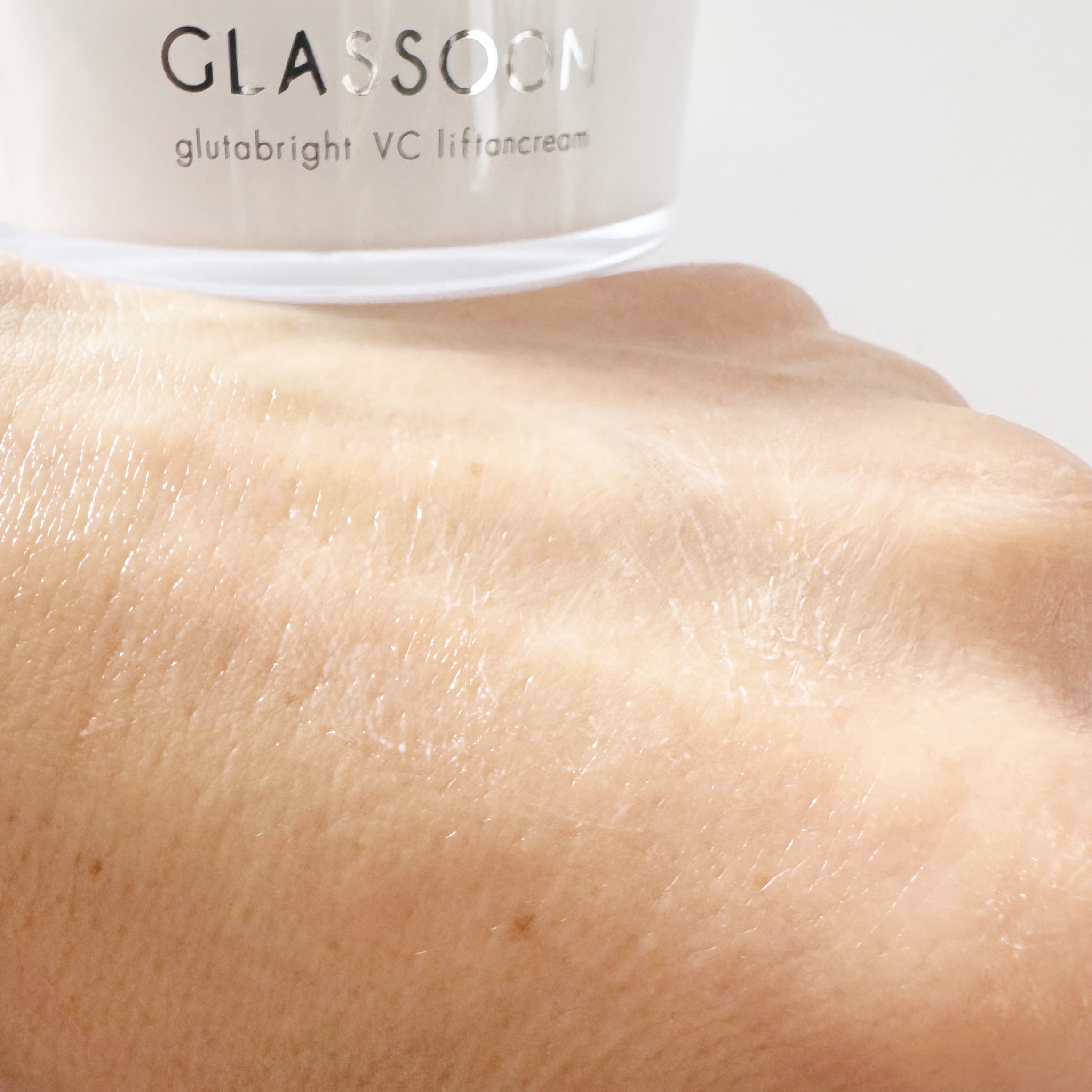グラスーン　グルタブライト　ＶＣ　リフタンクリーム/GLASSOON/フェイスクリームを使ったクチコミ（3枚目）