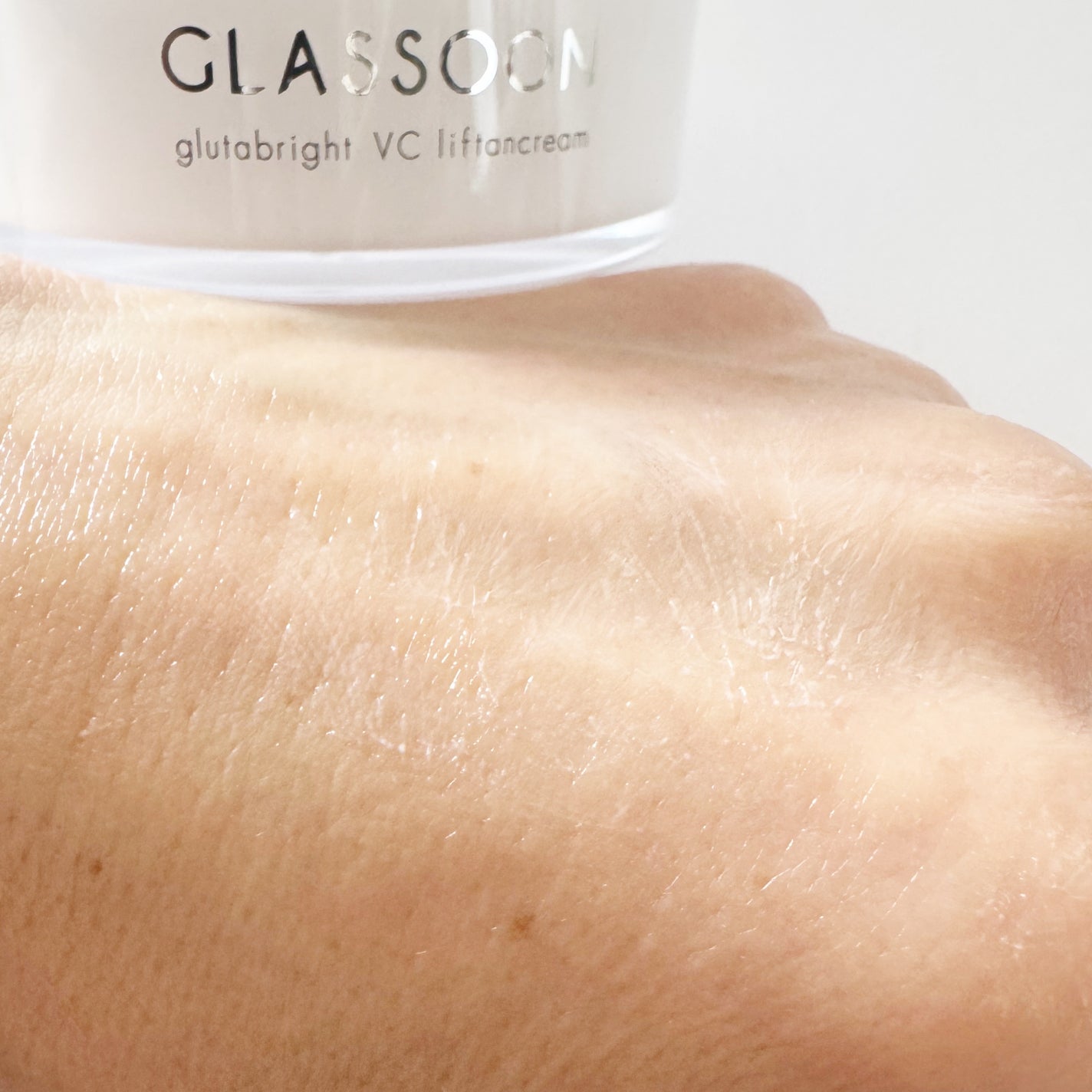 グラスーン グルタブライト VC リフタンクリーム/GLASSOON/フェイスクリームを使ったクチコミ(3枚目)