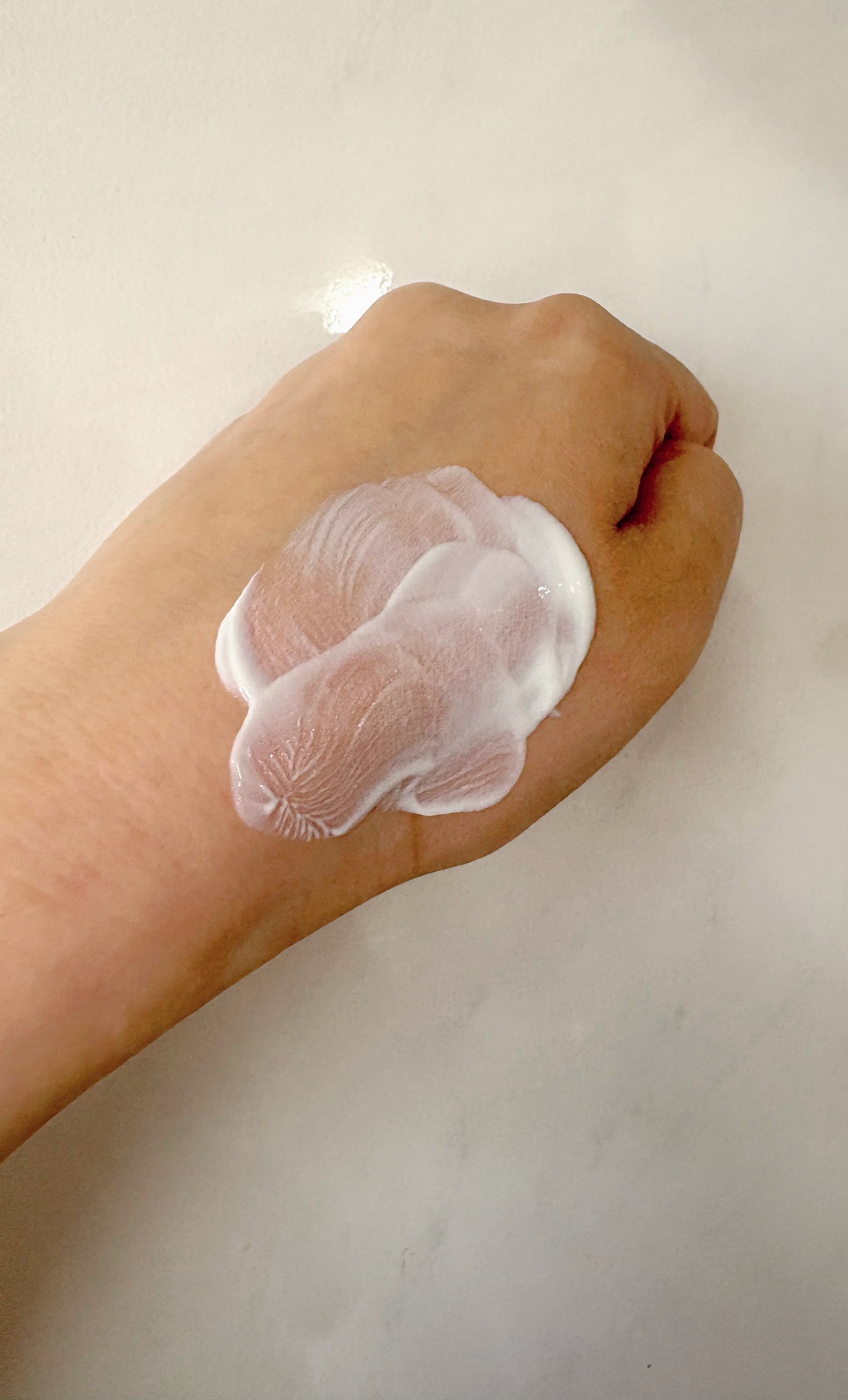 ヒアルーシカ ウォーターフィット サンセラム/SKIN1004/日焼け止めローションを使ったクチコミ（3枚目）