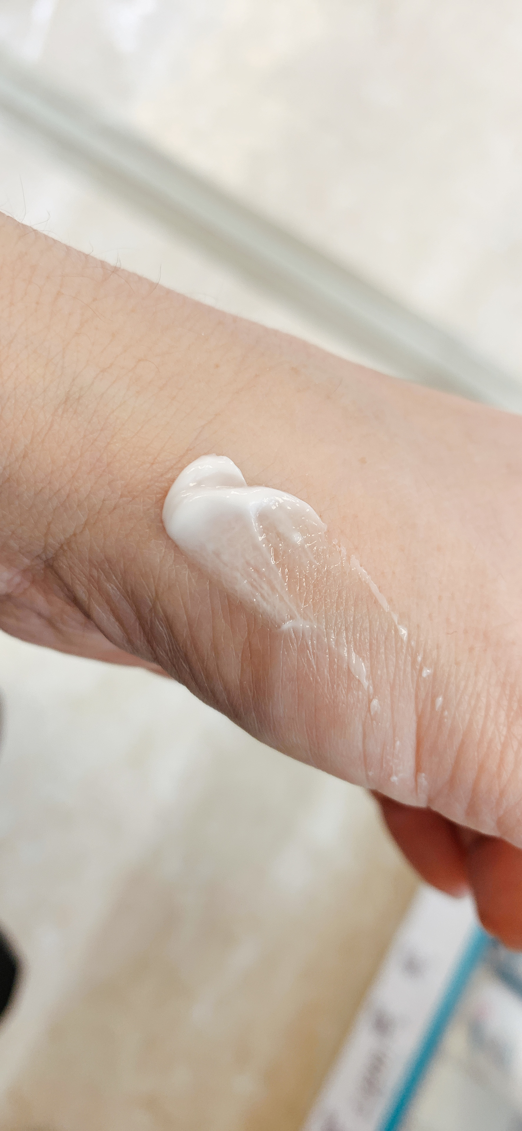 潤浸保湿 モイストリペア アイクリーム/キュレル/アイケア・アイクリームを使ったクチコミ（3枚目）