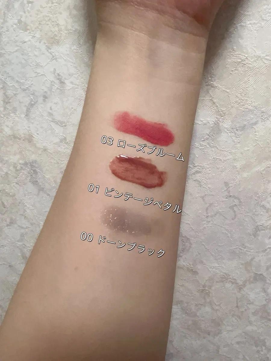 Veil Mood Lip Gloss ドーンブラック/BLESSED MOON/リップグロスを使ったクチコミ（2枚目）