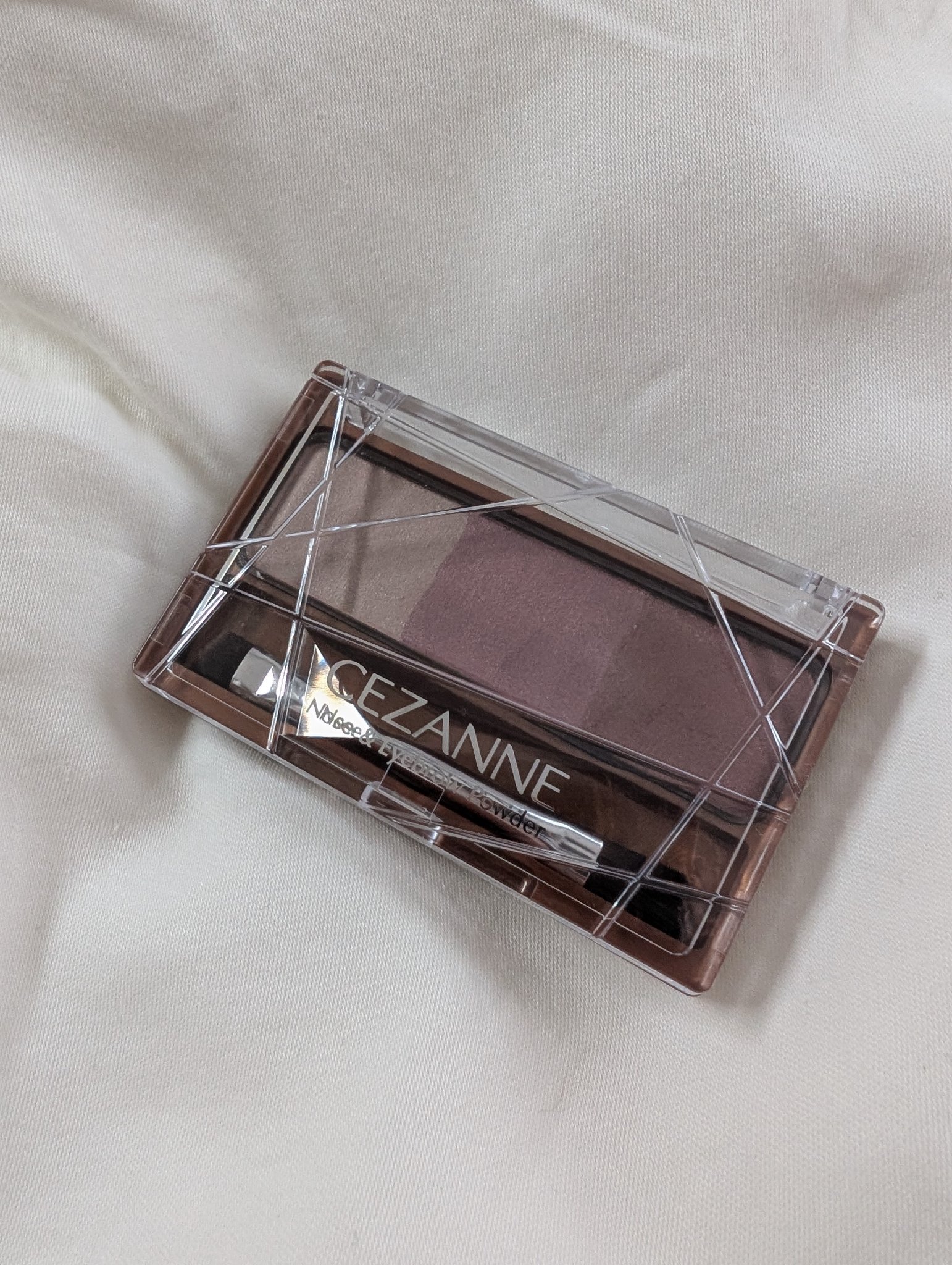【CEZANNEノーズ＆アイブロウパウダーモーヴブラウン】


Lipsのポイントで買ったやつ
見た目よりちょっと明るめに発色する
筆が使いやすくて助かる