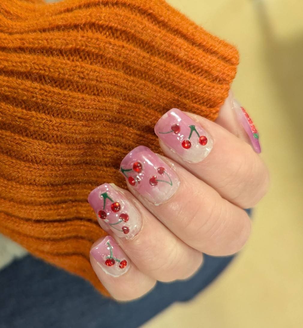 カラフルネイルズ/キャンメイク/マニキュアを使ったクチコミ（2枚目）