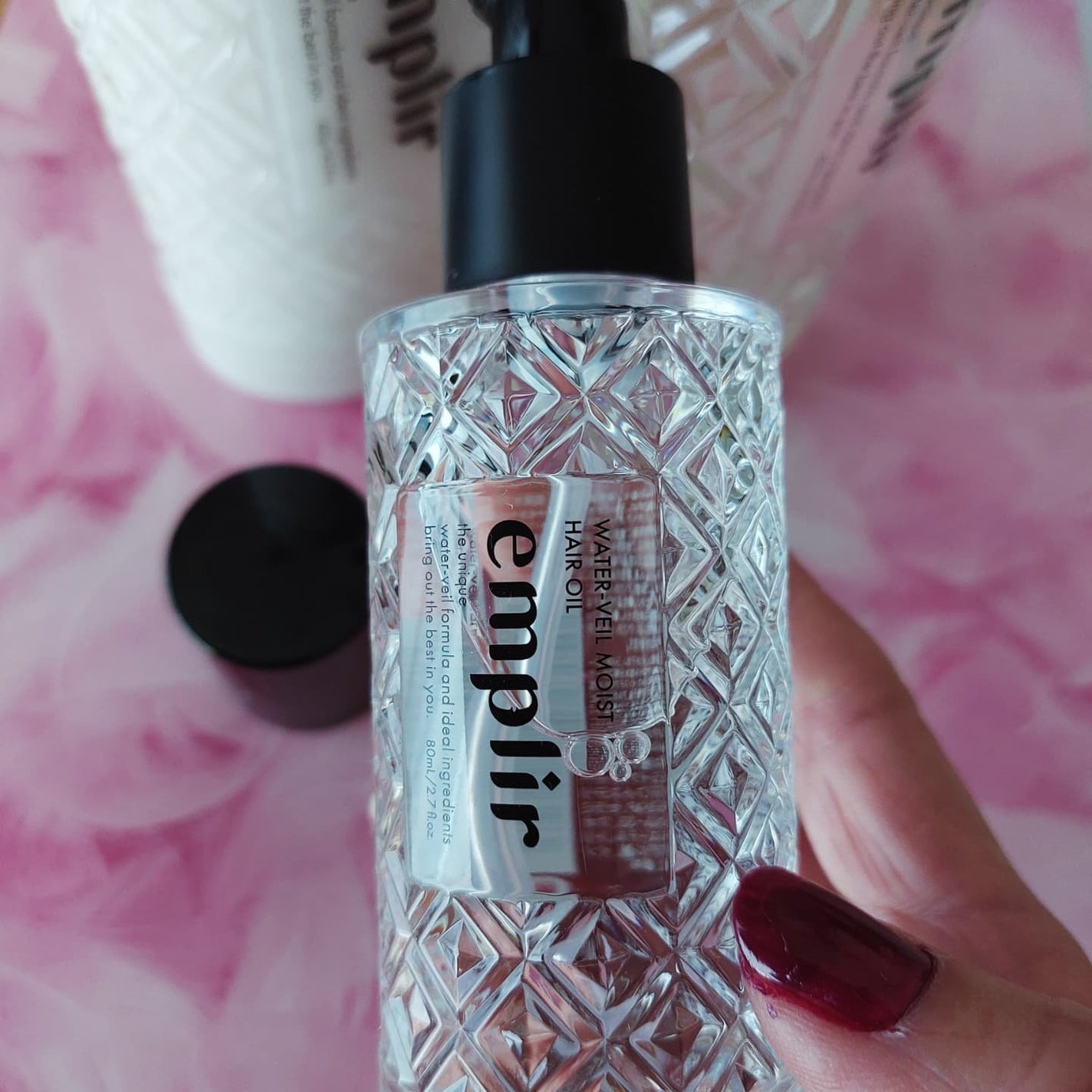 暁子 on LIPS 「キラキラの容器で気分が上がる✨新ヘアケアブランドemplir-..」(1枚目)