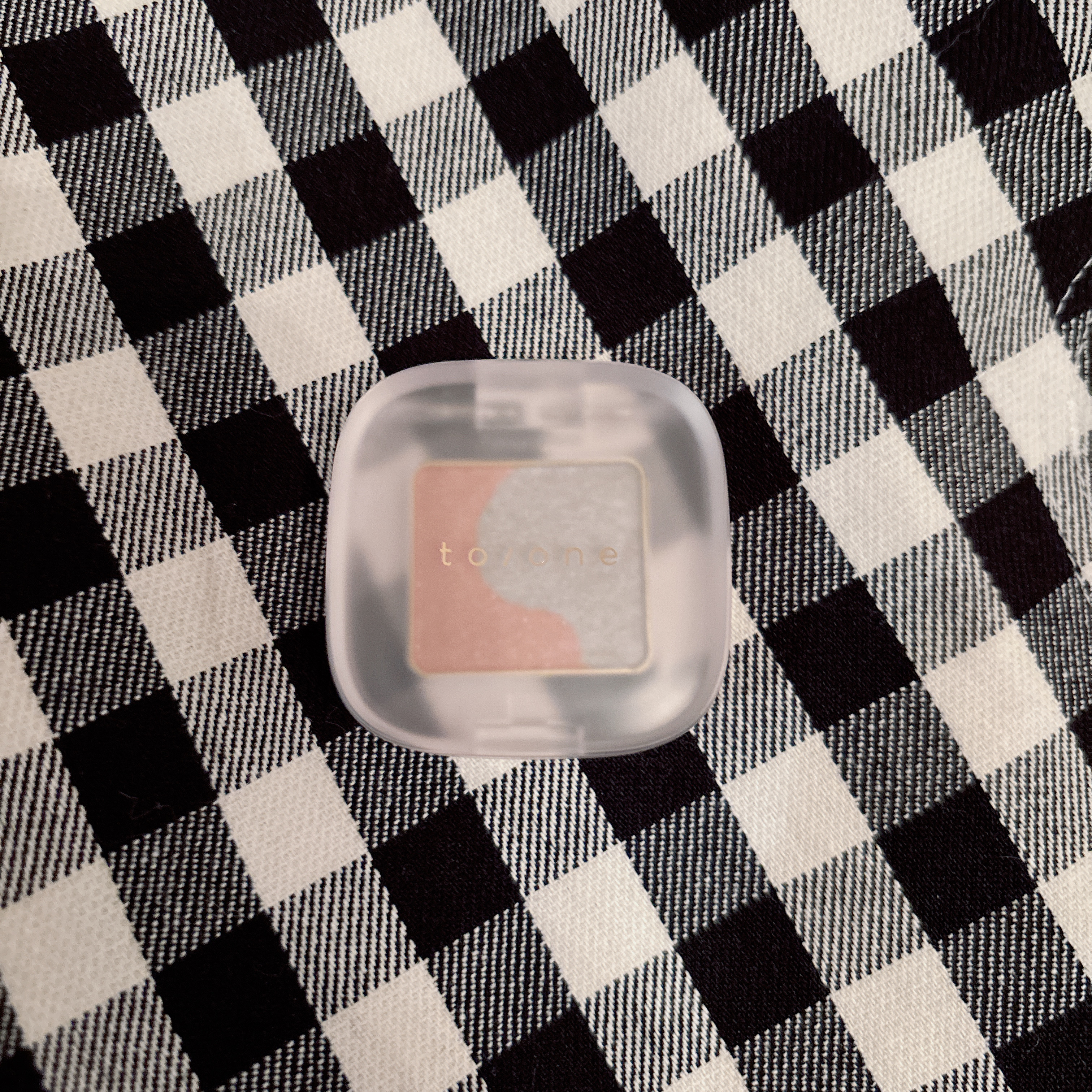 ペタル フロート アイシャドウ 01 MORNING CLOUD/to/one/アイシャドウパレットを使ったクチコミ（2枚目）