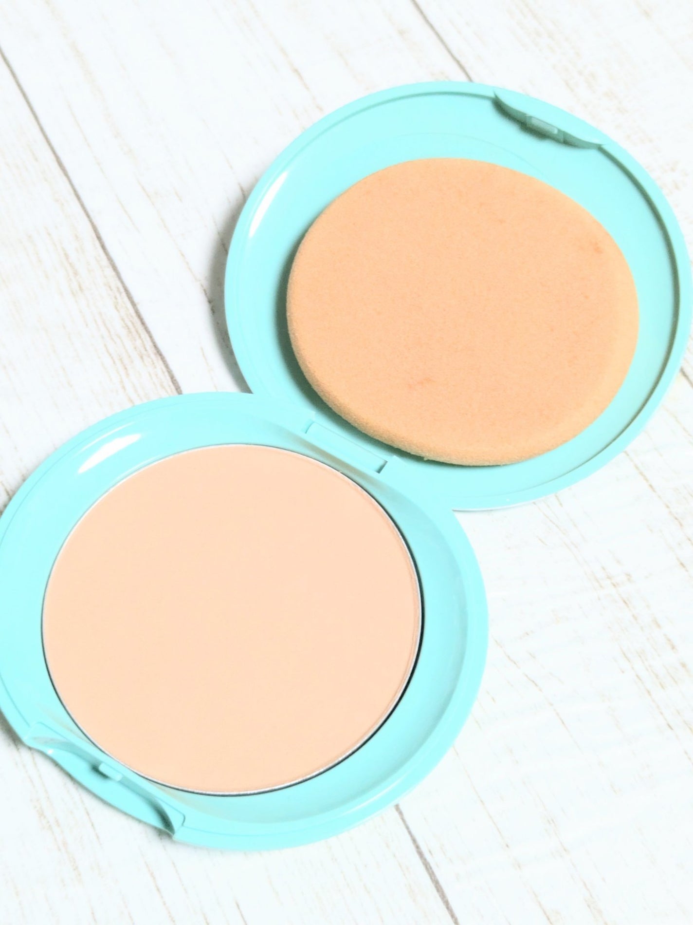 ナチュラクター サマーケーキ(水専用ファンデーション)/メイコー化粧品/クリーム・エマルジョンファンデーションを使ったクチコミ(6枚目)