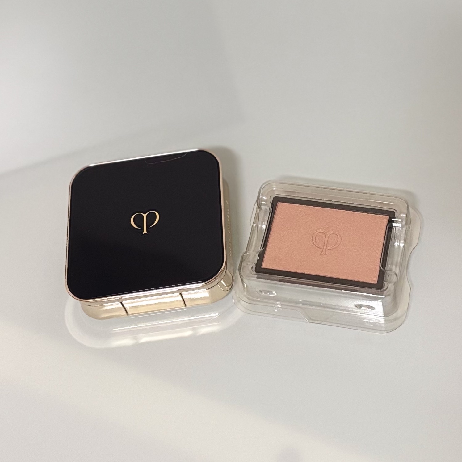 オンブルクルールソロ/クレ・ド・ポー ボーテ/単色アイシャドウを使ったクチコミ（3枚目）