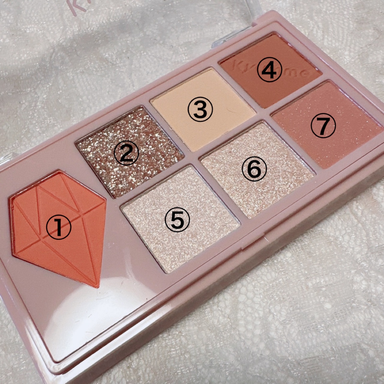 KM マルチパーパスパレット/DAISO/アイシャドウパレットを使ったクチコミ（2枚目）