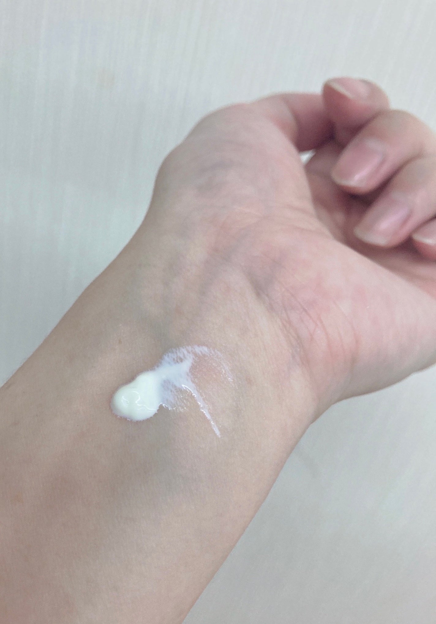 ヒアルーシカ ウォーターフィット サンセラム/SKIN1004/日焼け止めローションを使ったクチコミ(5枚目)