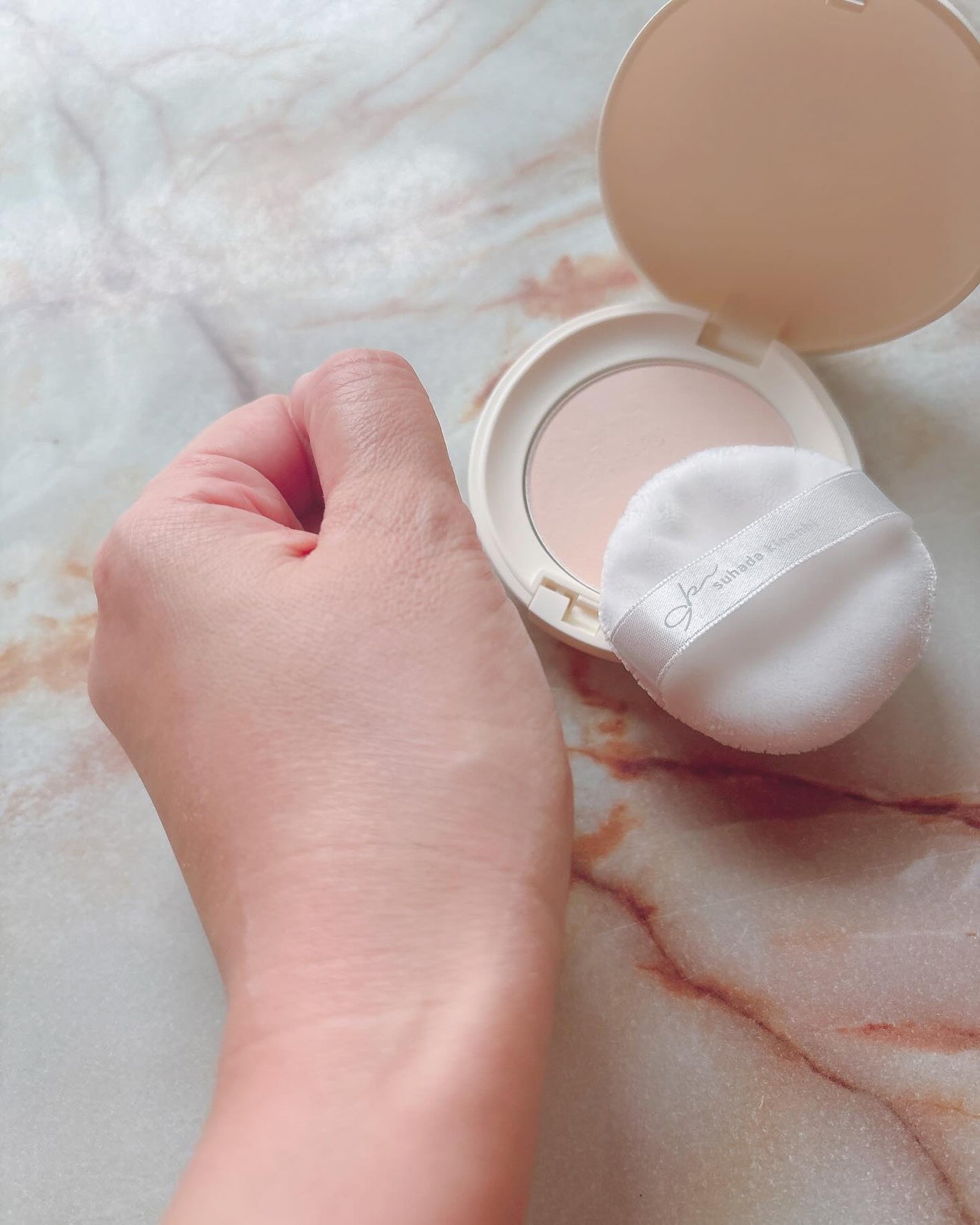 サナ 素肌記念日 薬用スキンケアパウダー ACホワイト【医薬部外品】/素肌記念日/プレストパウダーを使ったクチコミ(3枚目)