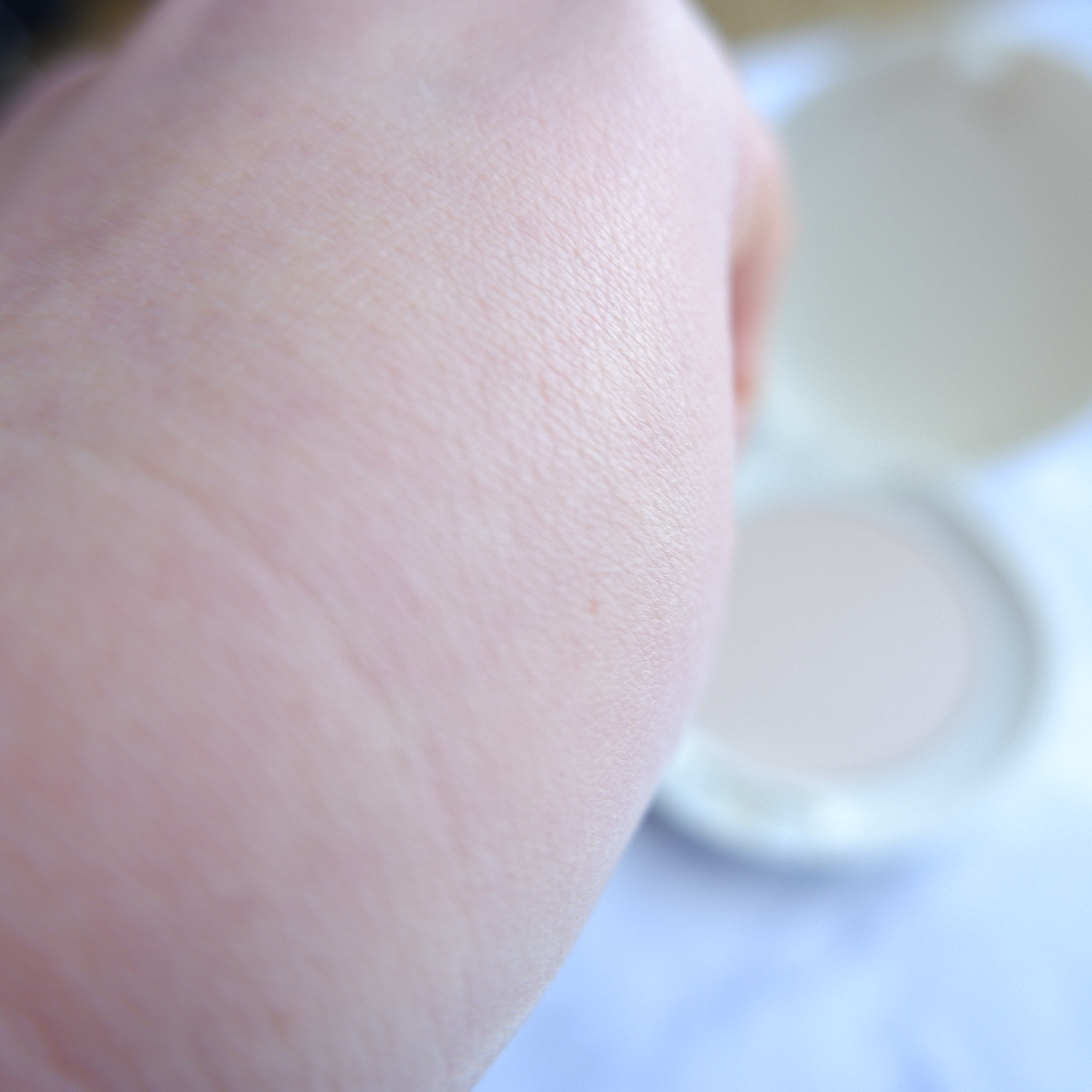 サナ 素肌記念日 薬用スキンケアパウダー ACホワイト【医薬部外品】/素肌記念日/プレストパウダーを使ったクチコミ（3枚目）