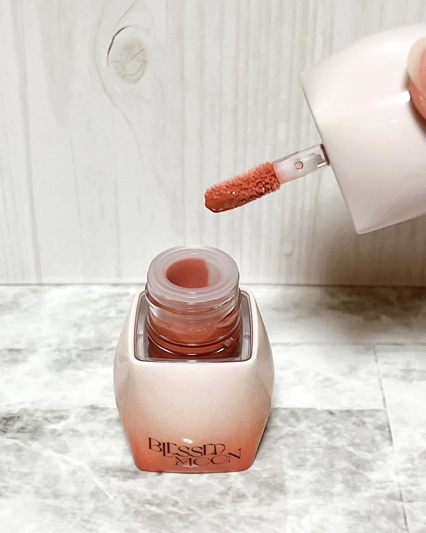 Veil Melting Glass Highlighter 01.Diamond Dust/BLESSED MOON/リキッドハイライトを使ったクチコミ(3枚目)