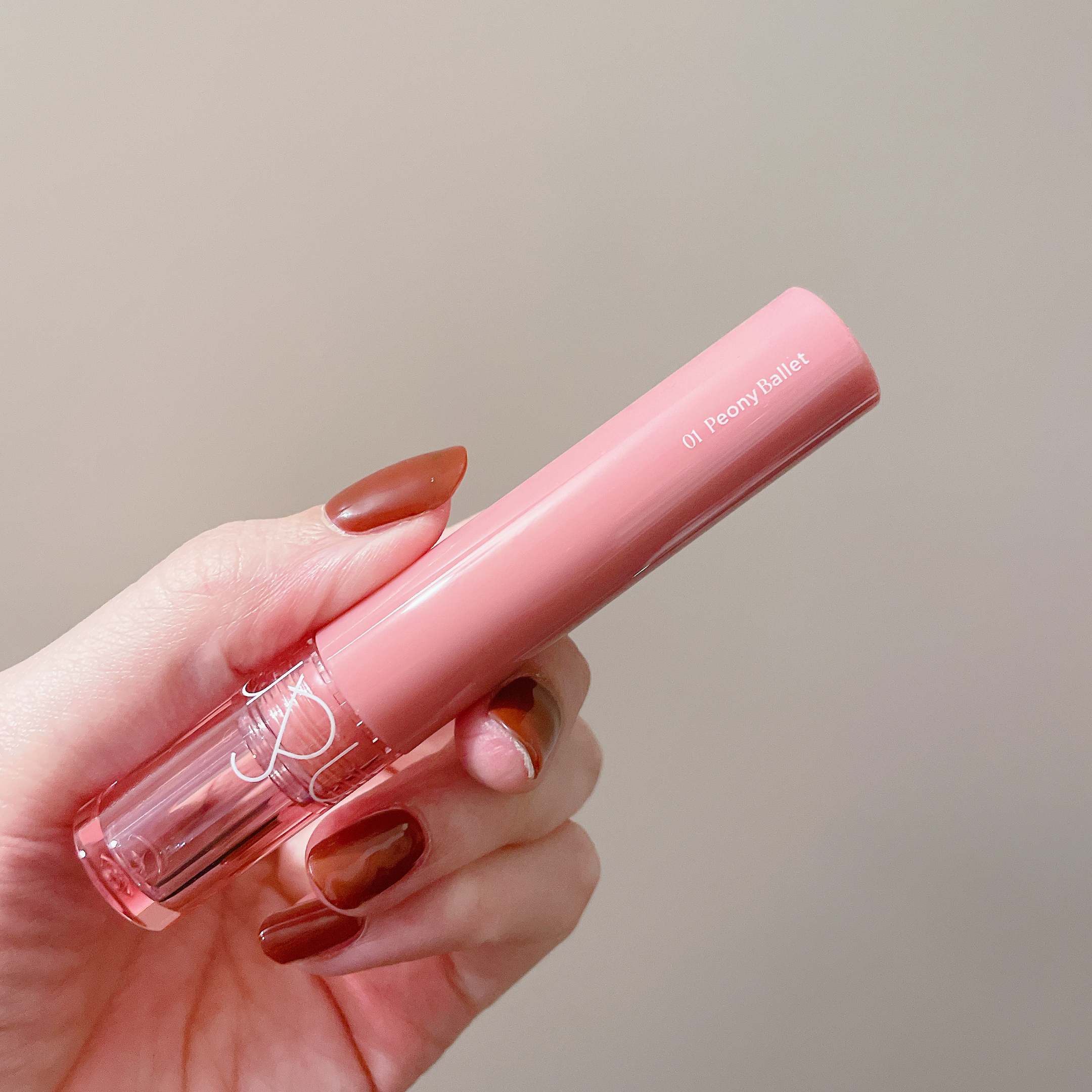 グラスティングカラーグロス/rom&nd/リップグロスを使ったクチコミ（2枚目）