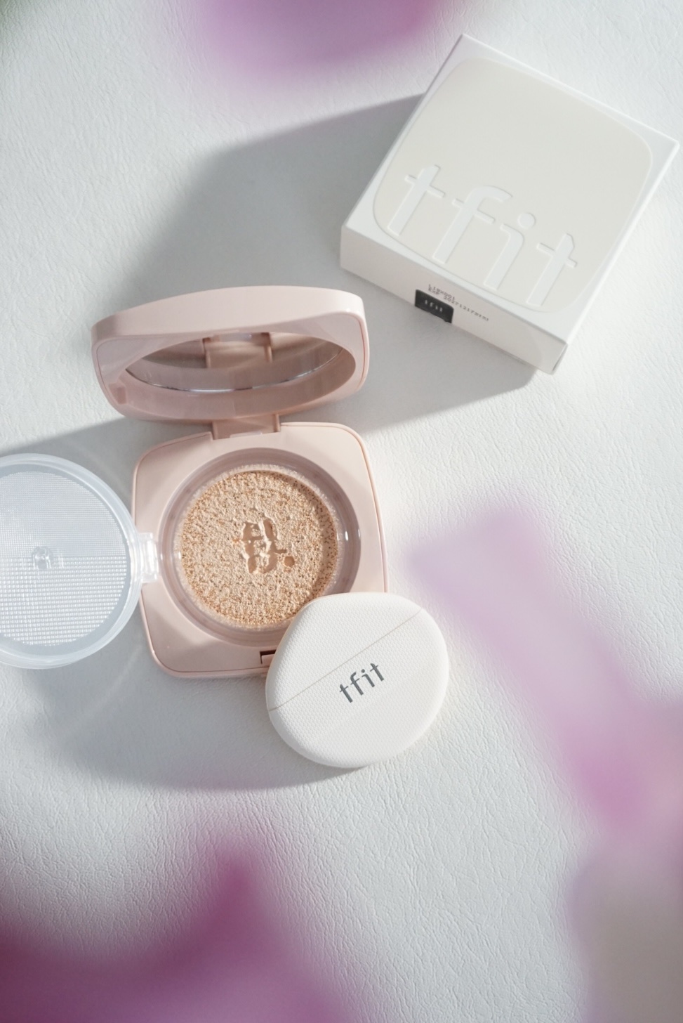 ベースフィットトーンアップサンクッション/TFIT/クッションファンデーションを使ったクチコミ（1枚目）