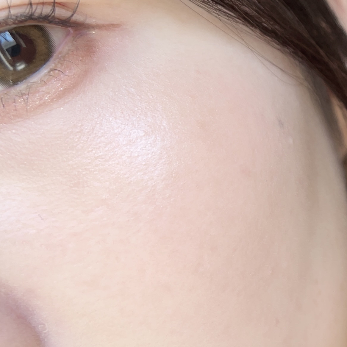 ビーグローファンデーション 21C クールアイボリー/espoir/リキッドファンデーションを使ったクチコミ（2枚目）