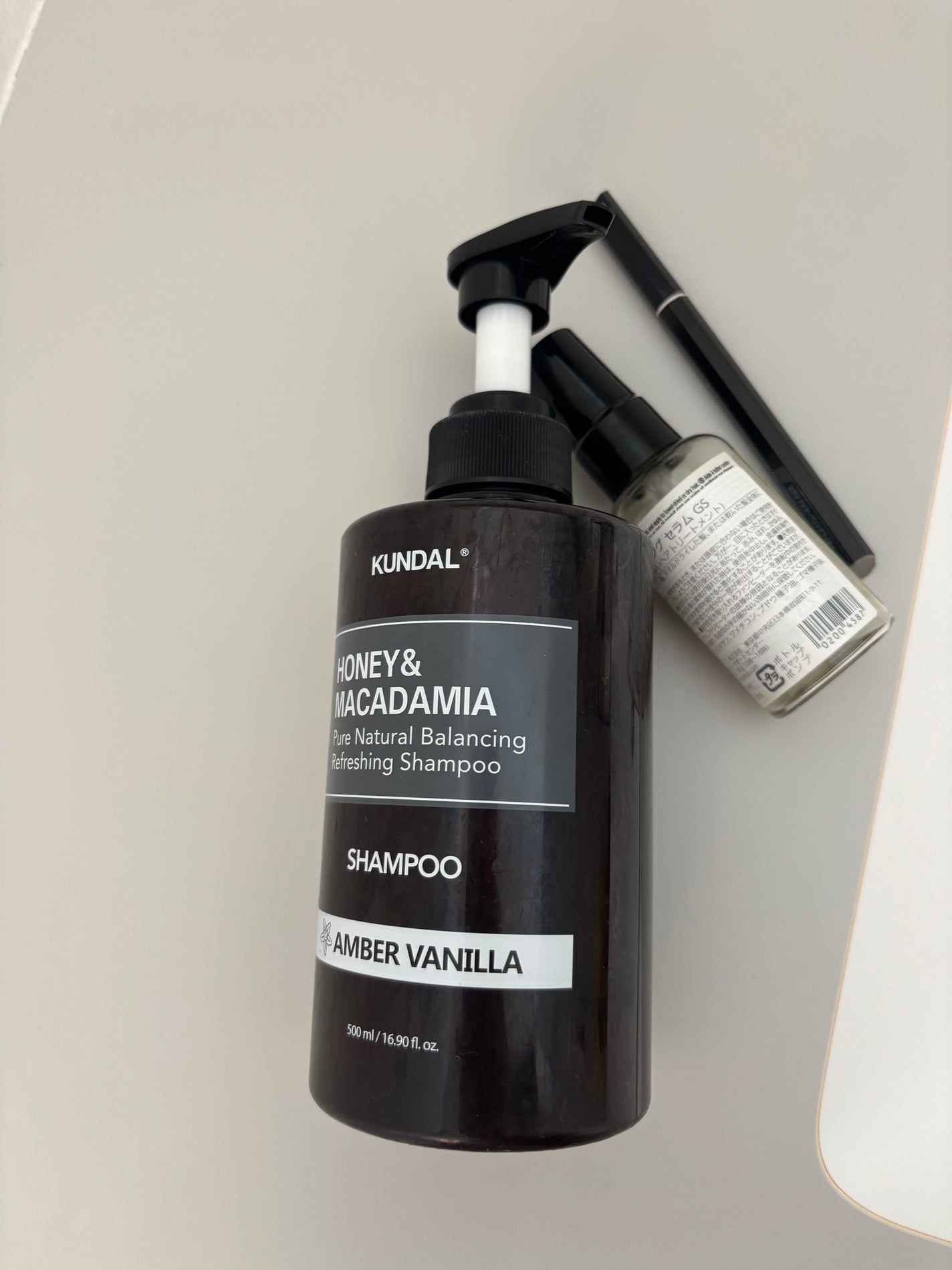 グレープシード グロッシング ヘアセラム/THE BODY SHOP/ヘアオイルを使ったクチコミ(2枚目)