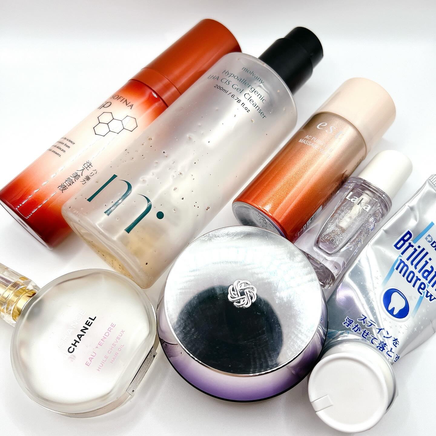 ・
#使い切りスキンケア
#使い切りコスメ
#正直レポ
⁡
2月の使い切り備忘録レビュー✨📝
⁡
《スキンケア編》
①molvany ハイポアラジェニックジェルクレンザー
何度もリピ中。鼻の毛穴黒ずみにも効果あり。ツルツルになる。
⁡
②