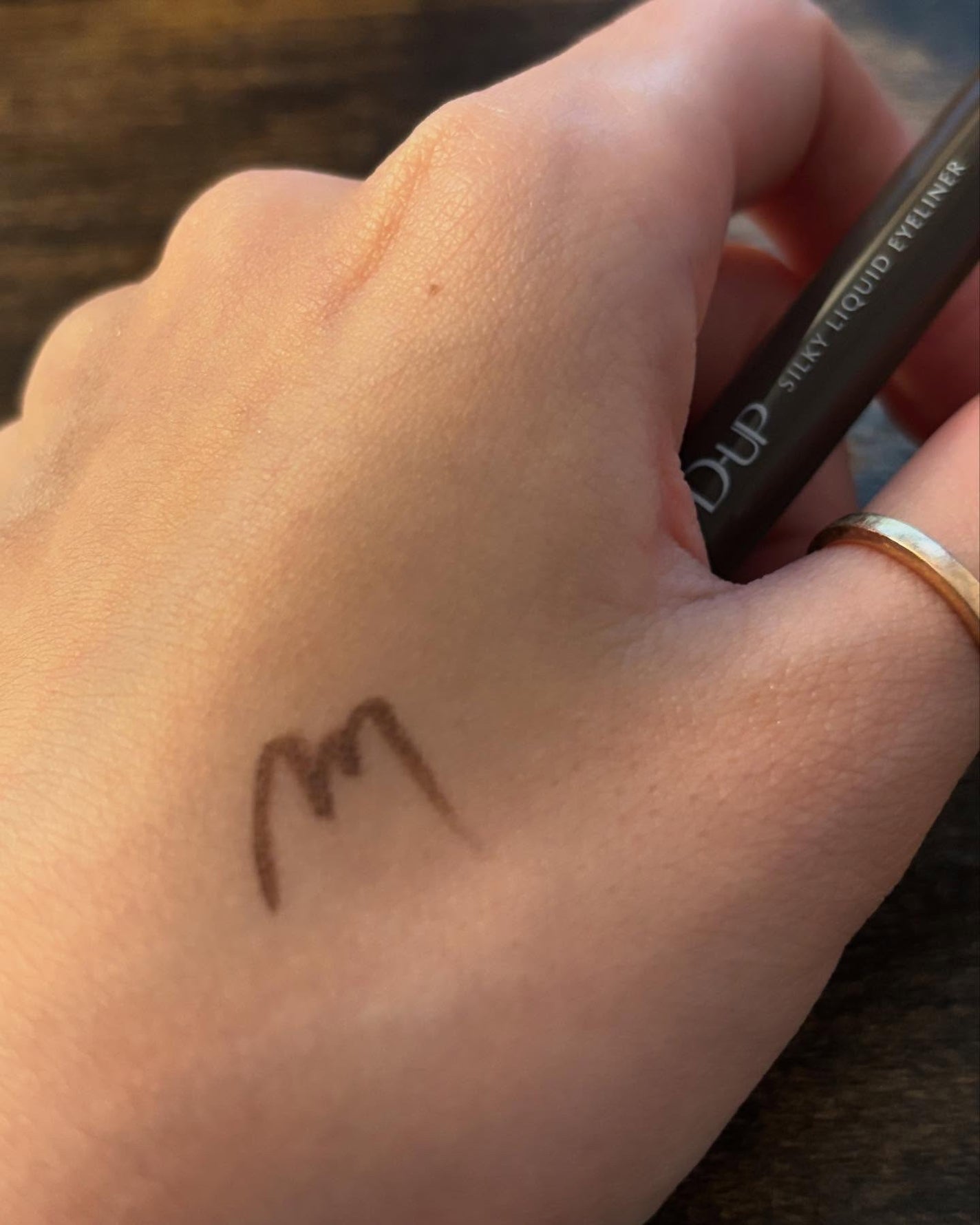 シルキーリキッドアイライナーWP/D-UP/リキッドアイライナーを使ったクチコミ(3枚目)