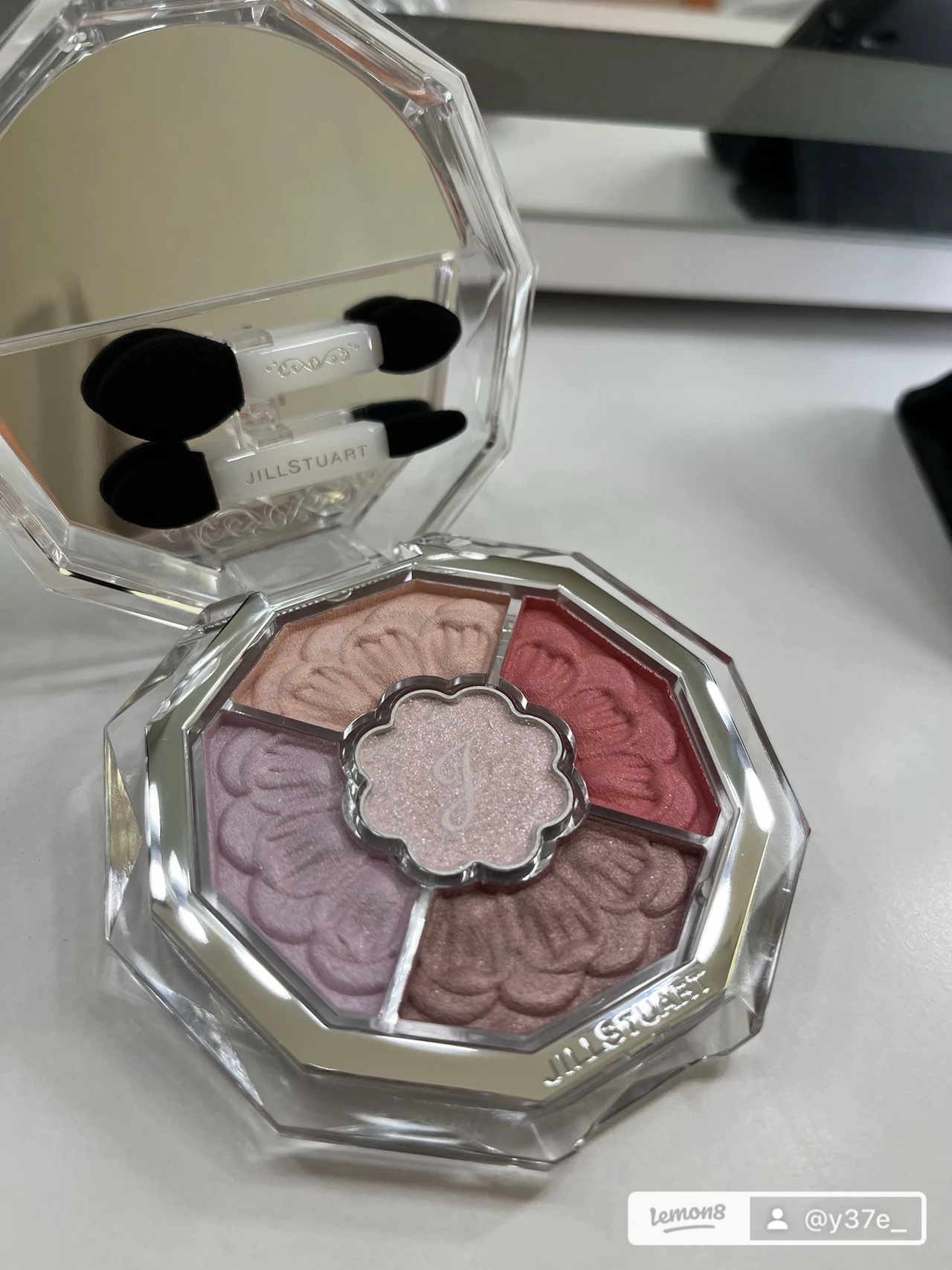 ジルスチュアート ブルームクチュール アイズ　ジュエルドブーケ 14 verbena morganite/JILL STUART/アイシャドウパレットを使ったクチコミ（2枚目）