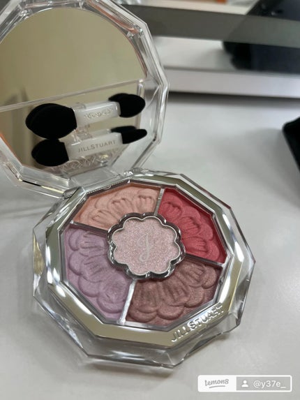 ジルスチュアート ブルームクチュール アイズ ジュエルドブーケ 14 verbena morganite/JILL STUART/アイシャドウパレットを使ったクチコミ(2枚目)