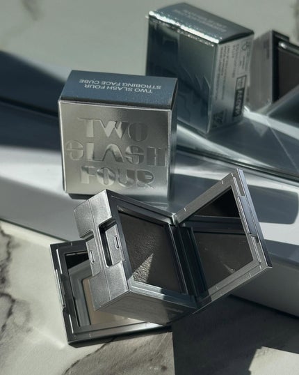 ストロビングフェイスキューブ/TWO SLASH FOUR/ハイライトを使ったクチコミ(6枚目)