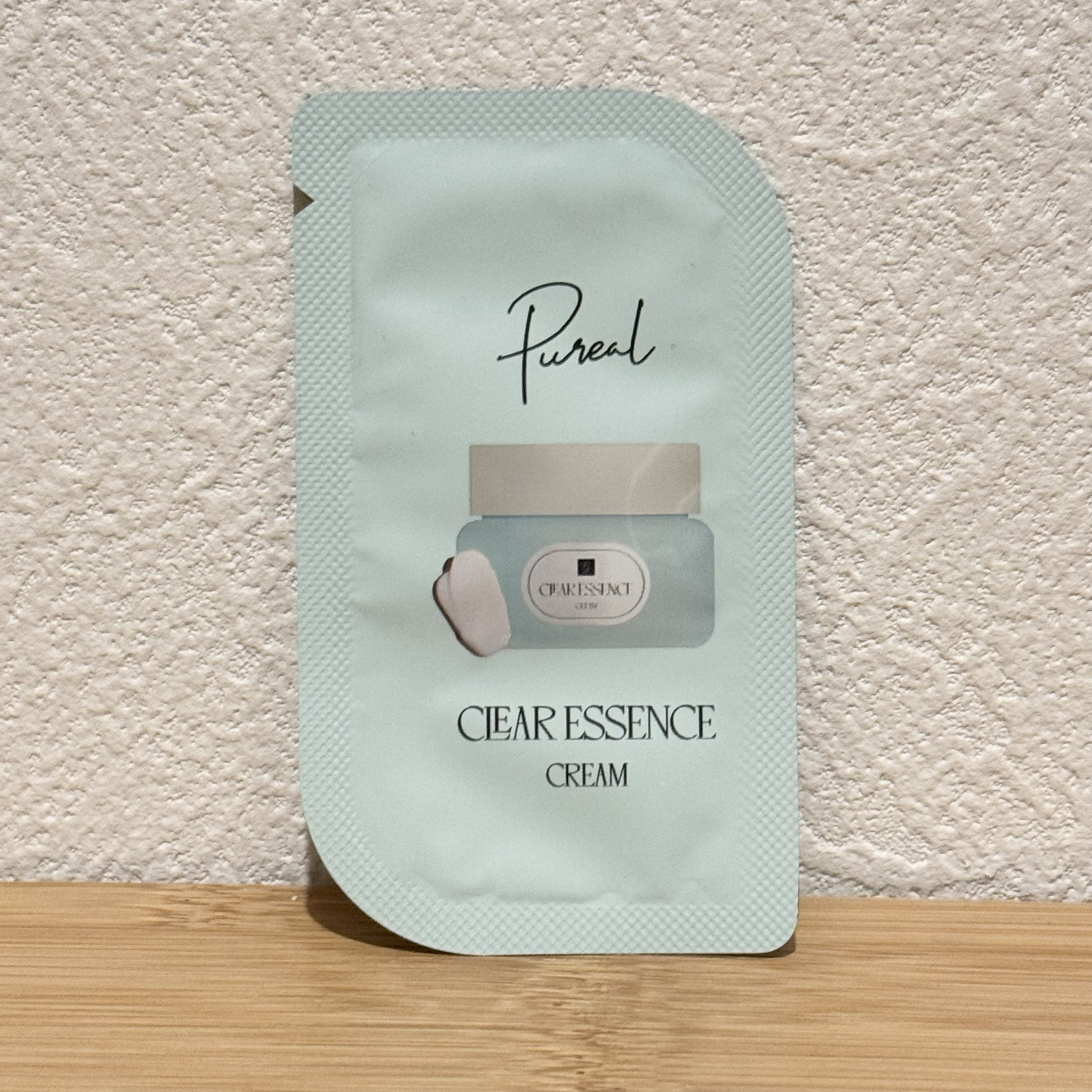 ピュレア クリアエッセンス クリームのクチコミ「┈┈┈┈┈┈┈┈┈┈

ピュレア

クリアエッセンス クリーム

┈┈┈┈┈┈┈┈┈┈

サン.....」（1枚目）