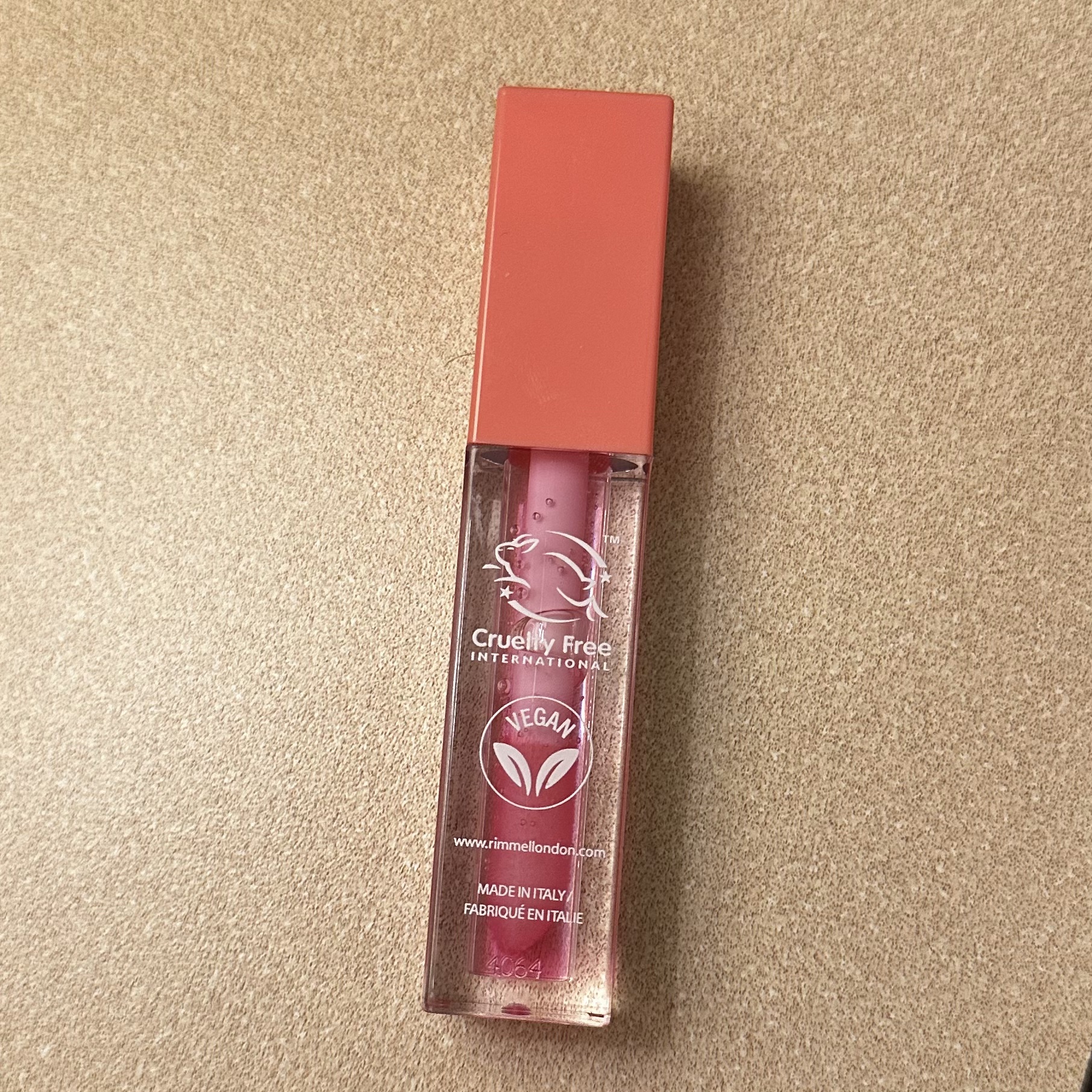 オーマイグロス リップオイル 003 ベリーピンク(ストロベリーの香り)/リンメル ロンドン/リップグロスを使ったクチコミ（1枚目）