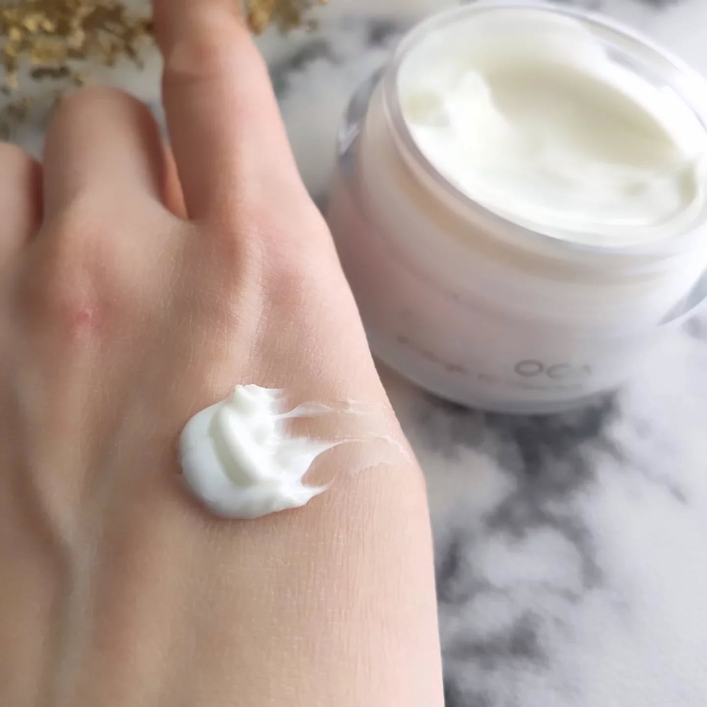 グラスーン　グルタブライト　ＶＣ　リフタンクリーム/GLASSOON/フェイスクリームを使ったクチコミ（3枚目）