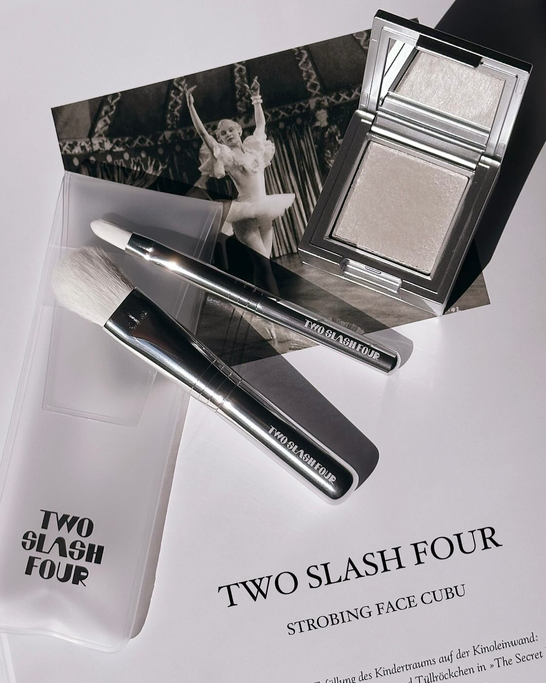 ストロビングフェイスキューブ/TWO SLASH FOUR/ハイライトを使ったクチコミ（1枚目）