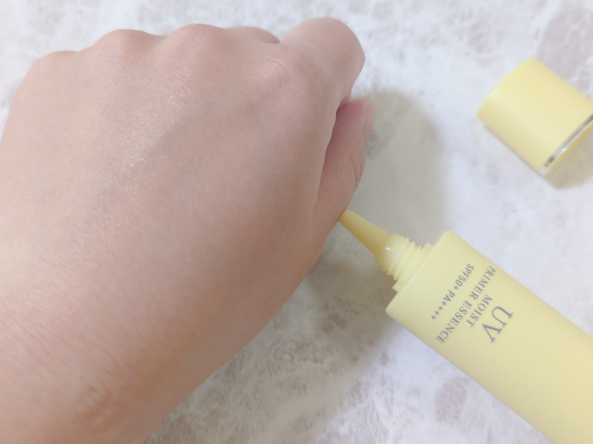 モイストC UVプライマー エッセンス/リッツ/化粧下地を使ったクチコミ（3枚目）