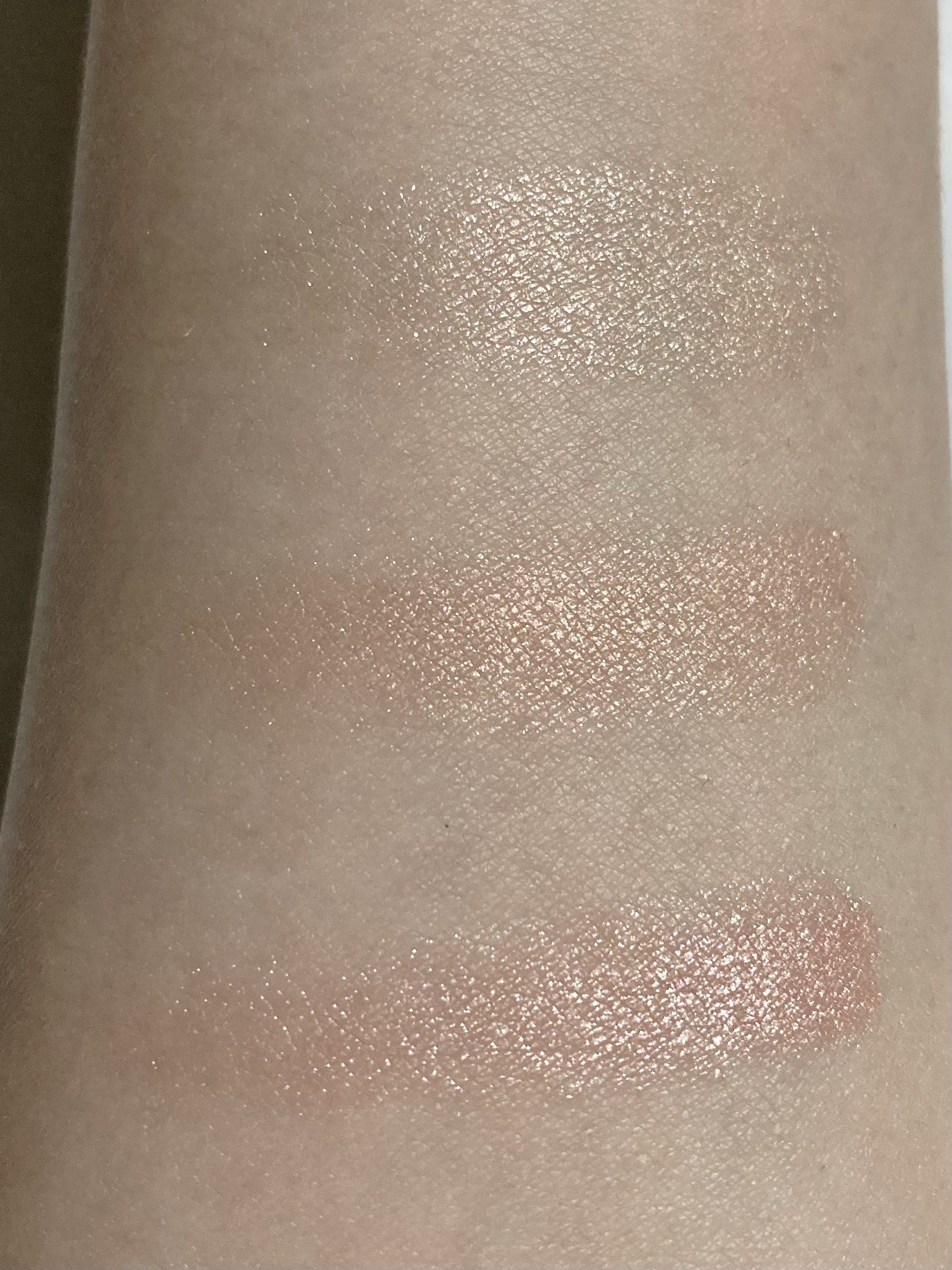 シャドーカスタマイズ/MAJOLICA MAJORCA/単色アイシャドウを使ったクチコミ（3枚目）