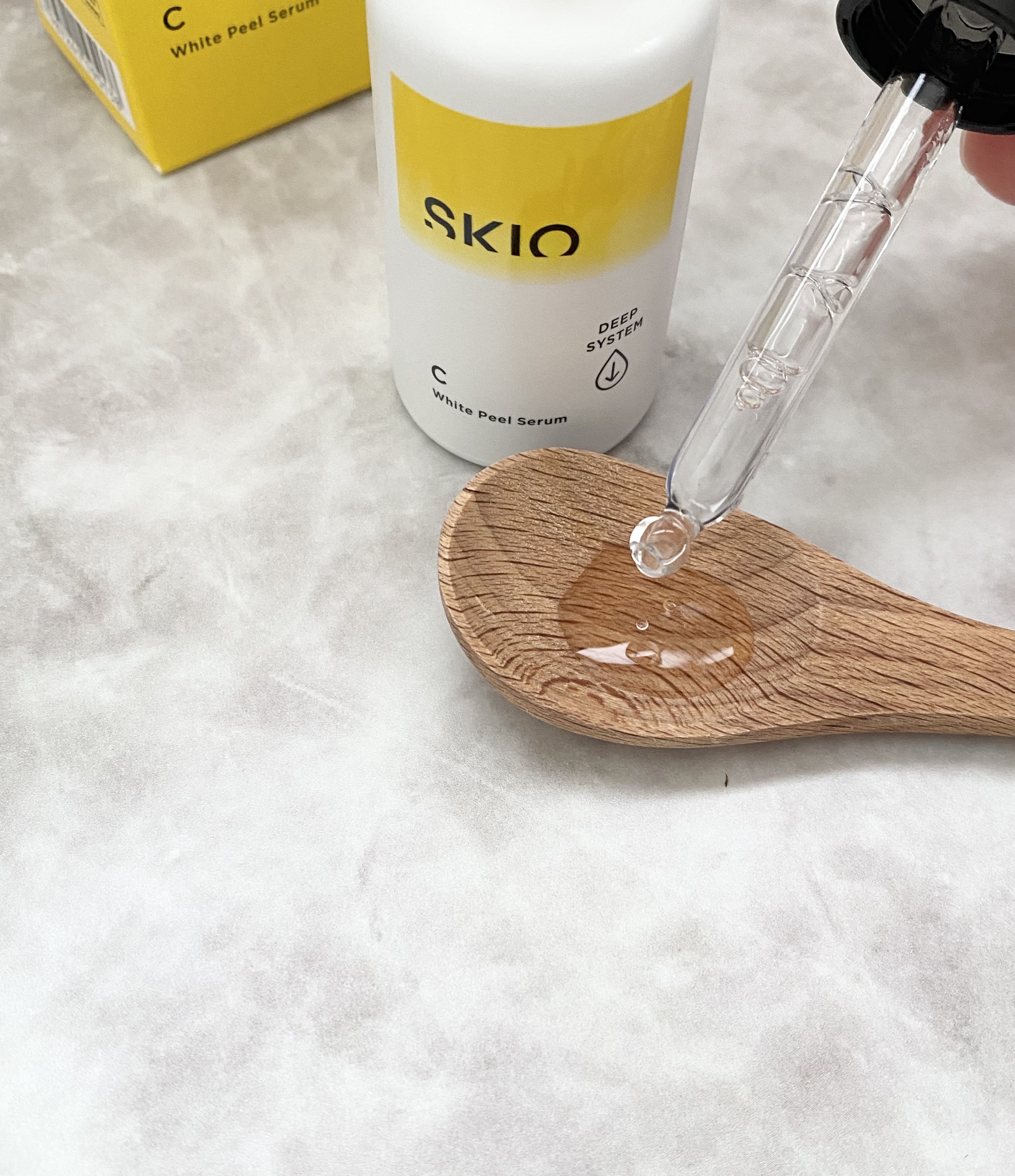 スキオVCホワイトピールセラム/SKIO/美容液を使ったクチコミ（2枚目）