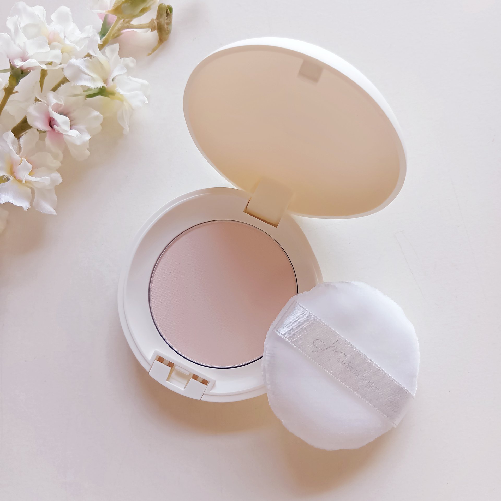 サナ 素肌記念日 薬用スキンケアパウダー ACホワイト【医薬部外品】/素肌記念日/プレストパウダーを使ったクチコミ（2枚目）